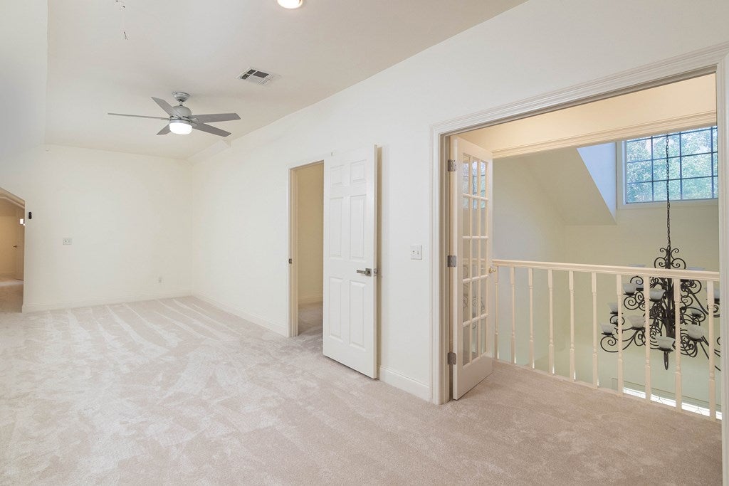 Oxford, Mississippi, 38655, United States, 7 Bedrooms Bedrooms, ,5 BathroomsBathrooms,Residential,Active,1919415