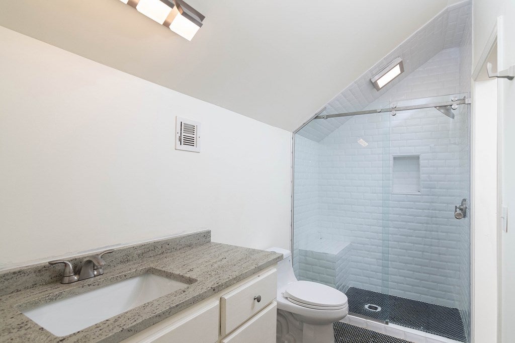 Oxford, Mississippi, 38655, United States, 7 Bedrooms Bedrooms, ,5 BathroomsBathrooms,Residential,Active,1919415