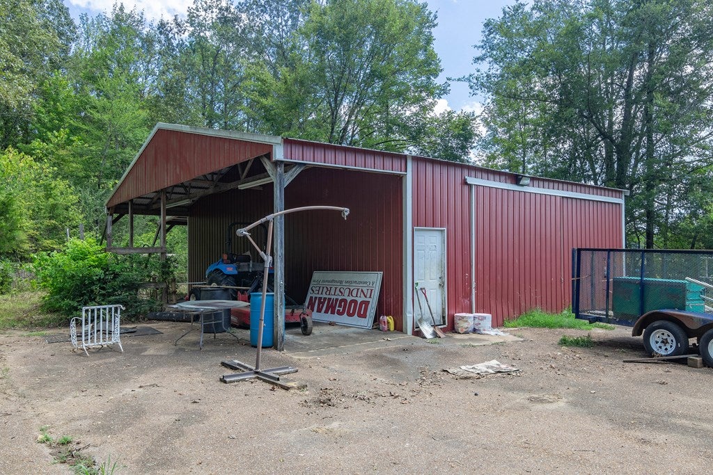 Oxford, Mississippi, 38655, United States, 7 Bedrooms Bedrooms, ,5 BathroomsBathrooms,Residential,Active,1919415