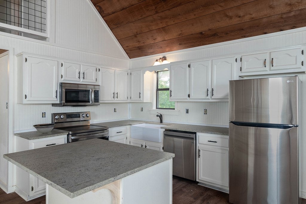 Oxford, Mississippi, 38655, United States, 7 Bedrooms Bedrooms, ,5 BathroomsBathrooms,Residential,Active,1919415