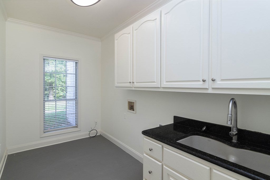 Oxford, Mississippi, 38655, United States, 7 Bedrooms Bedrooms, ,5 BathroomsBathrooms,Residential,Active,1919415