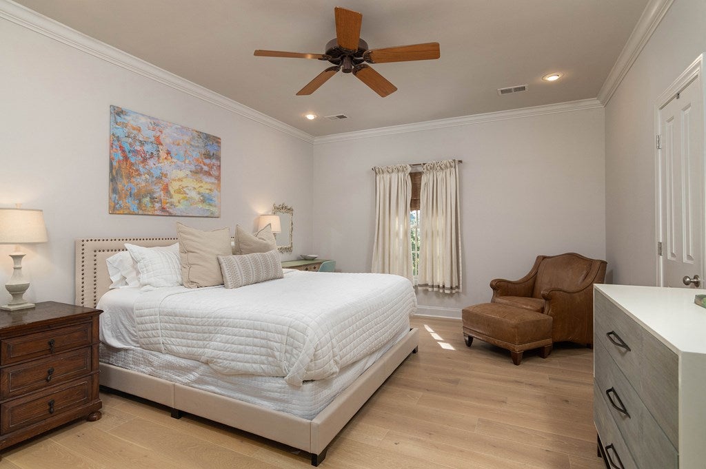 Oxford, Mississippi, 38655, United States, 4 Bedrooms Bedrooms, ,5 BathroomsBathrooms,Residential,Active,1969759