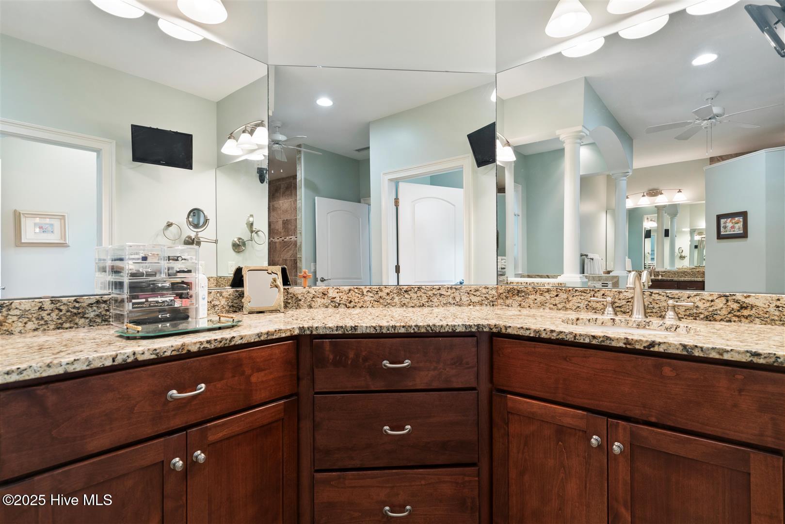 Southport, North Carolina, 28461, United States, 3 Bedrooms Bedrooms, ,4 BathroomsBathrooms,Residential,Active,1889006