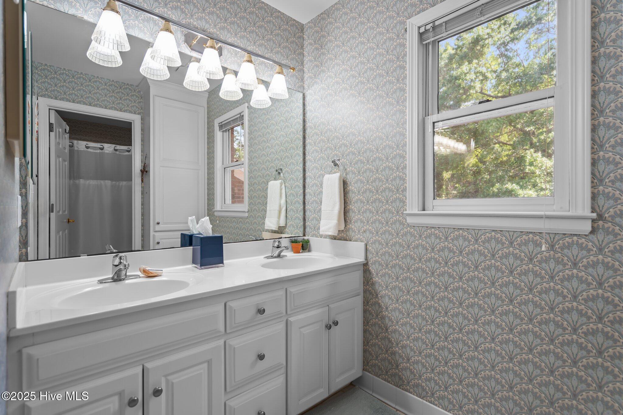 Wilmington, North Carolina, 28409, United States, 4 Bedrooms Bedrooms, ,4 BathroomsBathrooms,Residential,Active,1820493