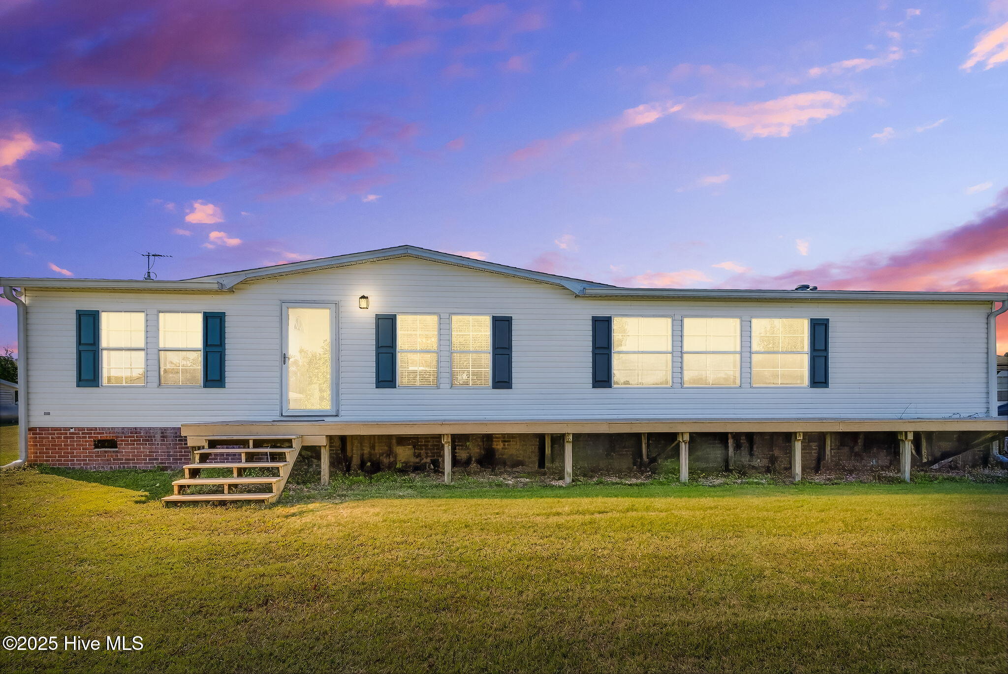 Benson, North Carolina, 27504, United States, 3 Bedrooms Bedrooms, ,3 BathroomsBathrooms,Residential,Active,1972180