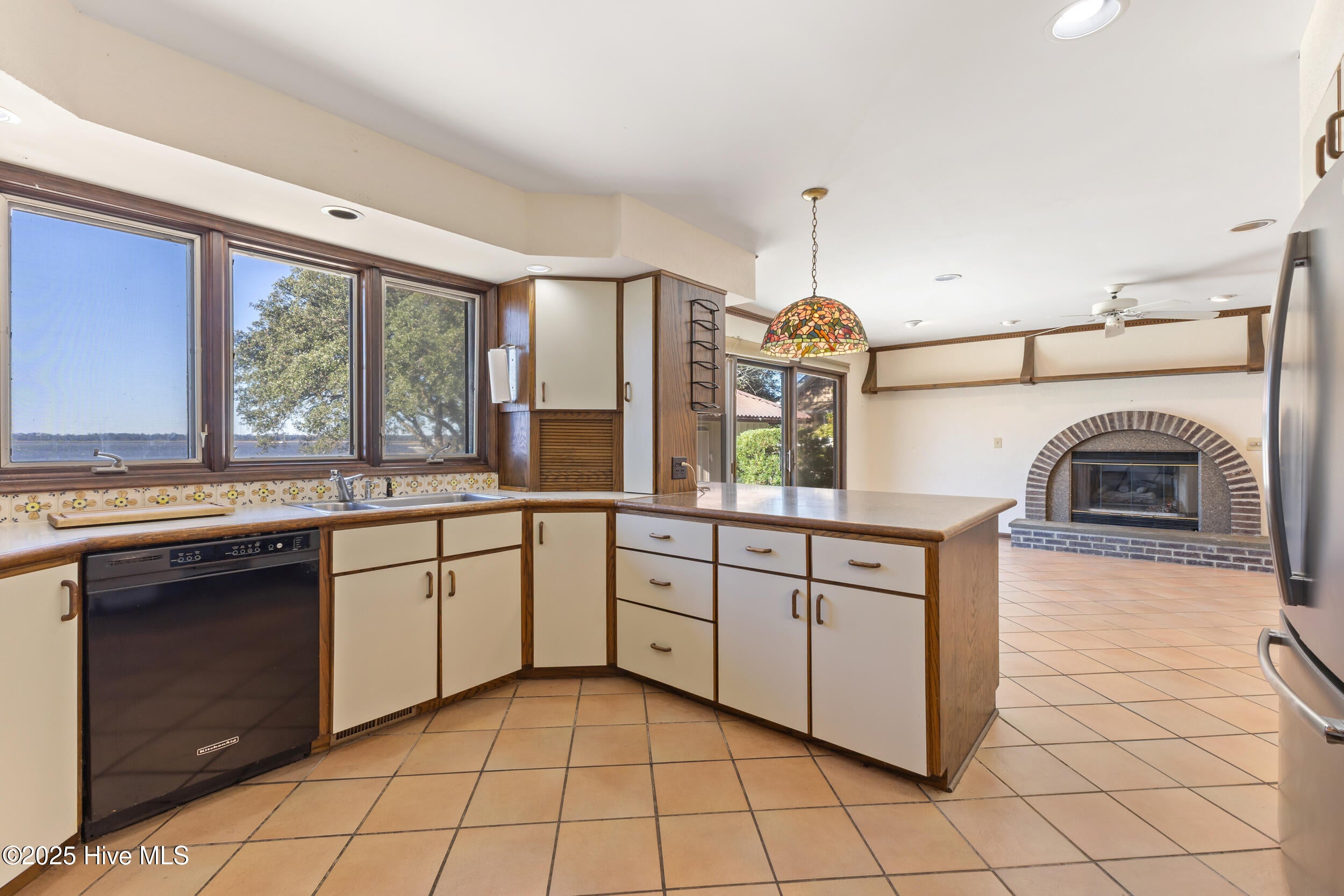 Wilmington, North Carolina, 28412, United States, 4 Bedrooms Bedrooms, ,3 BathroomsBathrooms,Residential,Active,1990605