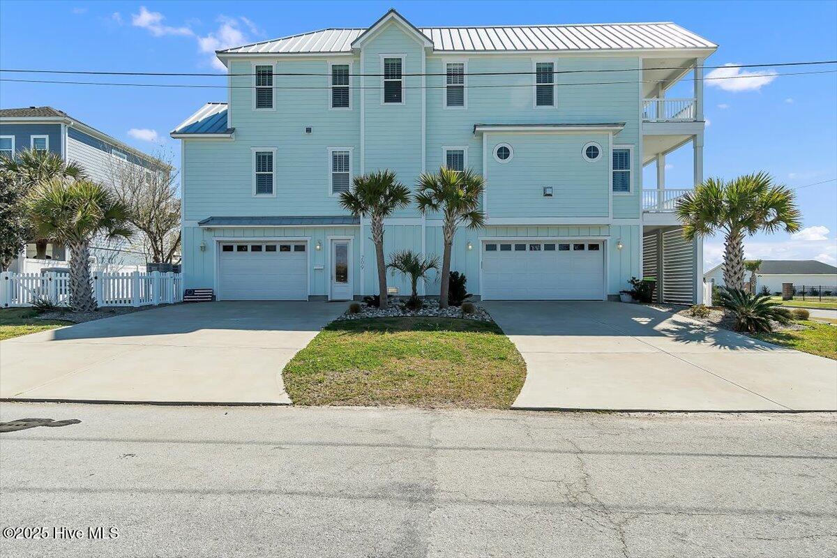 Morehead City, North Carolina, 28557, United States, 3 Bedrooms Bedrooms, ,4 BathroomsBathrooms,Residential,Active,2007117