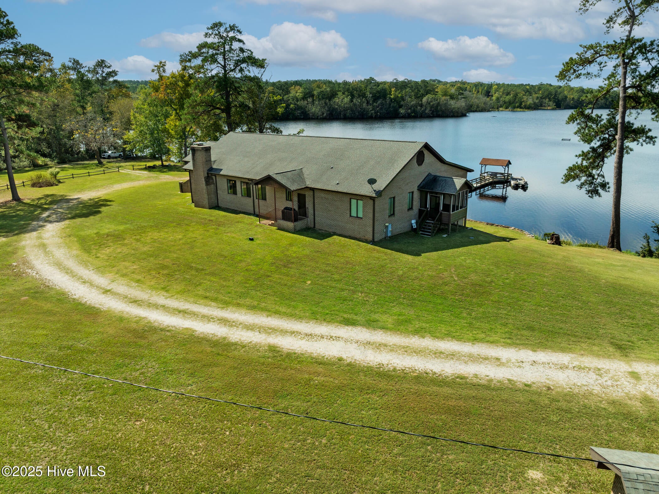 Rockingham, North Carolina, 28379, United States, 2 Bedrooms Bedrooms, ,3 BathroomsBathrooms,Residential,Active,1963276