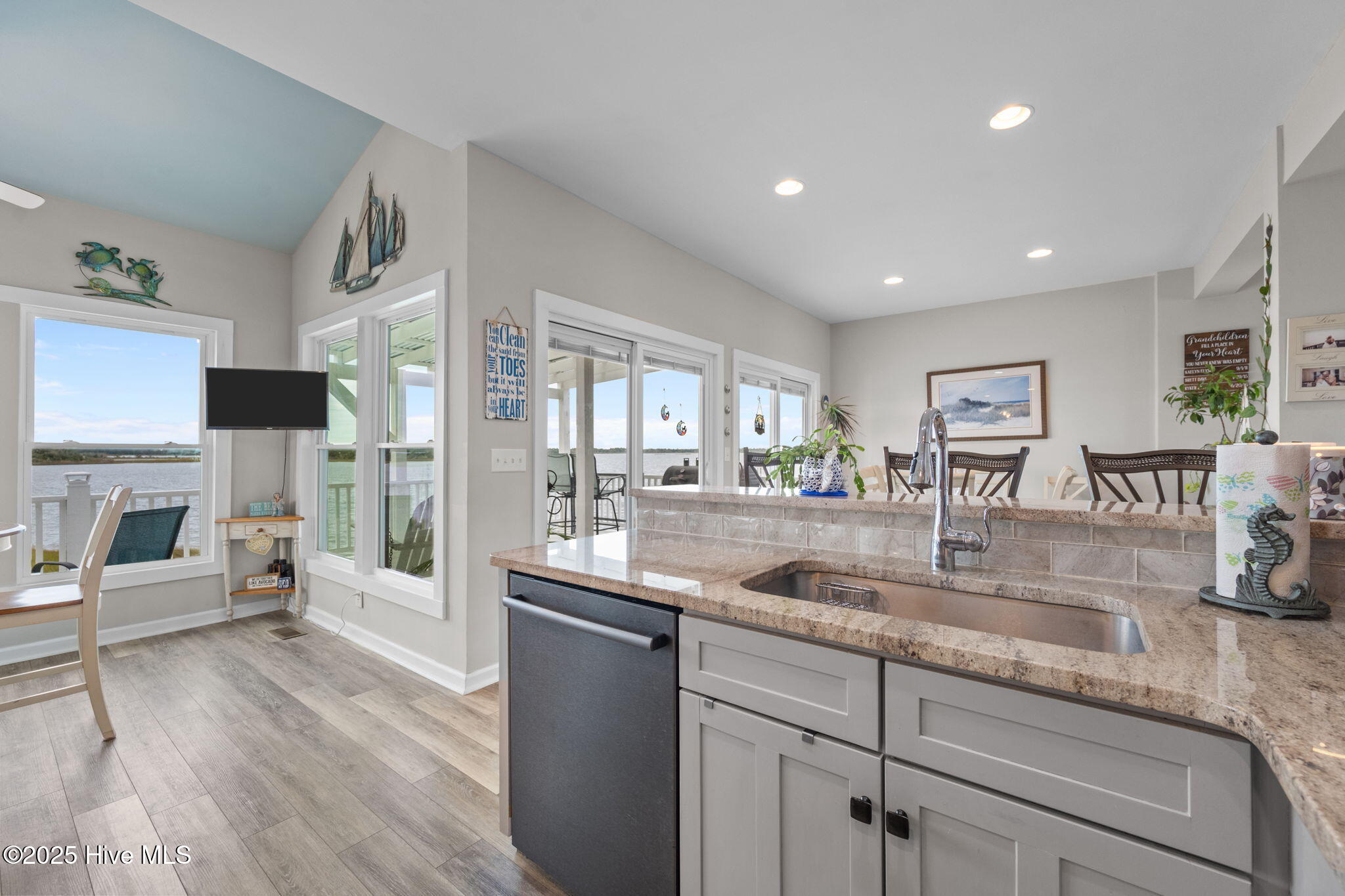 North Topsail Beach, North Carolina, 28460, United States, 3 Bedrooms Bedrooms, ,3 BathroomsBathrooms,Residential,Active,1988708