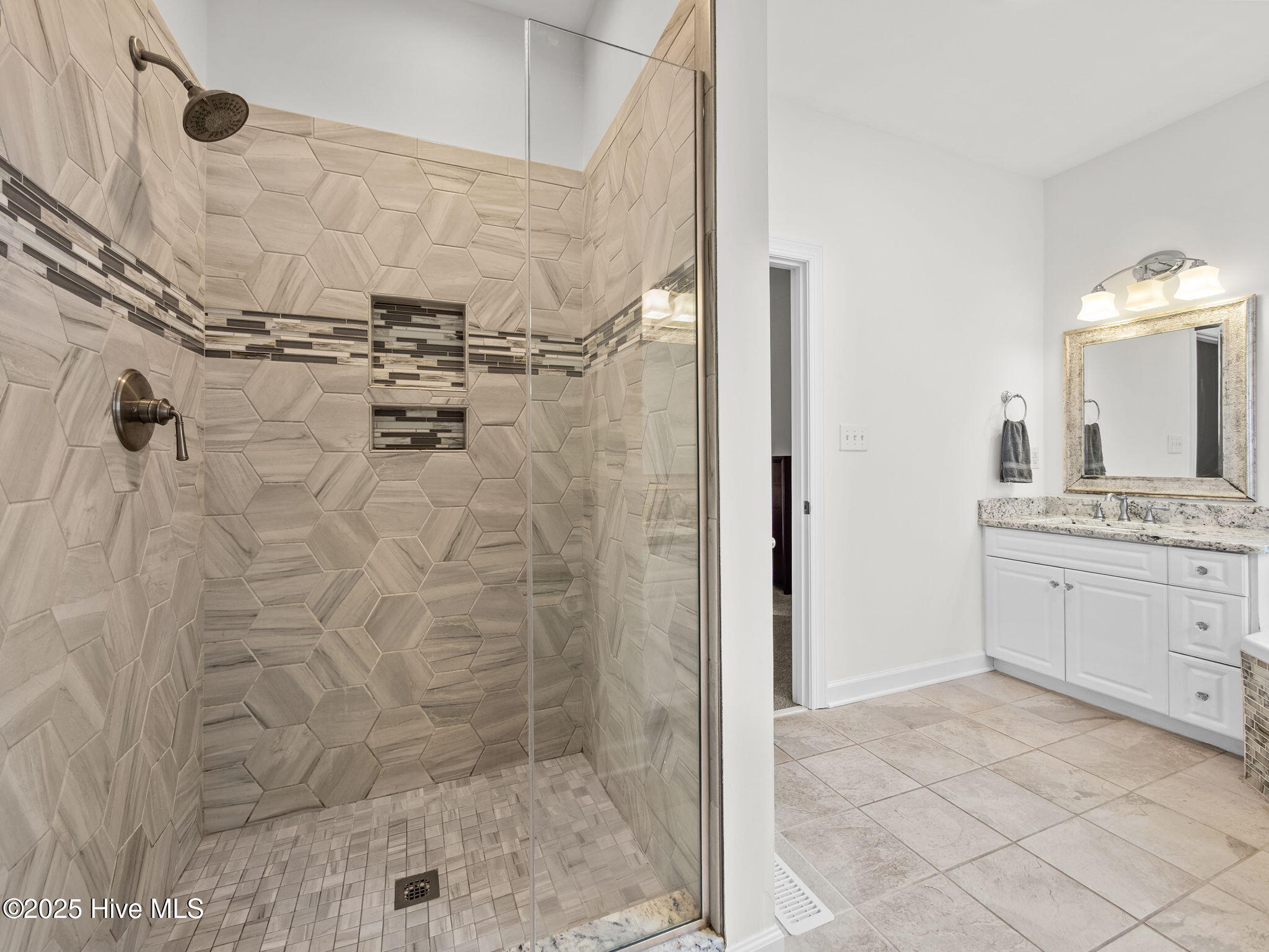 Emerald Isle, North Carolina, 28594, United States, 3 Bedrooms Bedrooms, ,3 BathroomsBathrooms,Residential,Active,1993672