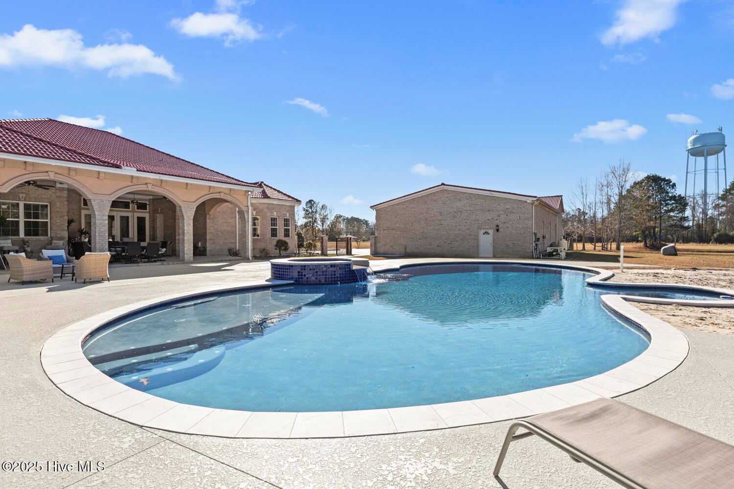 Jacksonville, North Carolina, 28540, United States, 5 Bedrooms Bedrooms, ,6 BathroomsBathrooms,Residential,Active,2006803