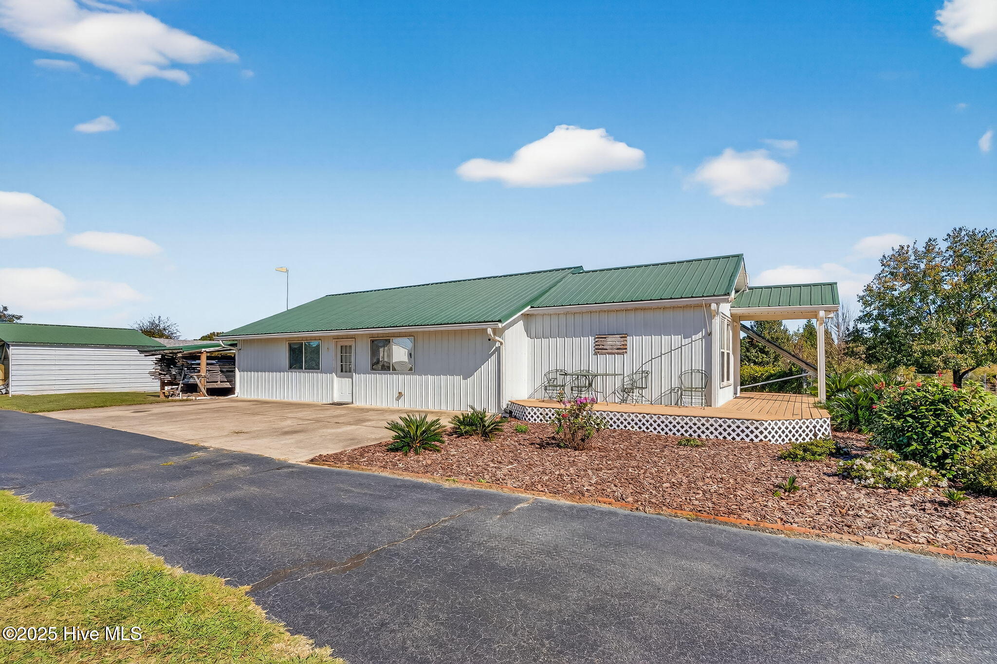Benson, North Carolina, 27504, United States, 3 Bedrooms Bedrooms, ,3 BathroomsBathrooms,Residential,Active,1972180