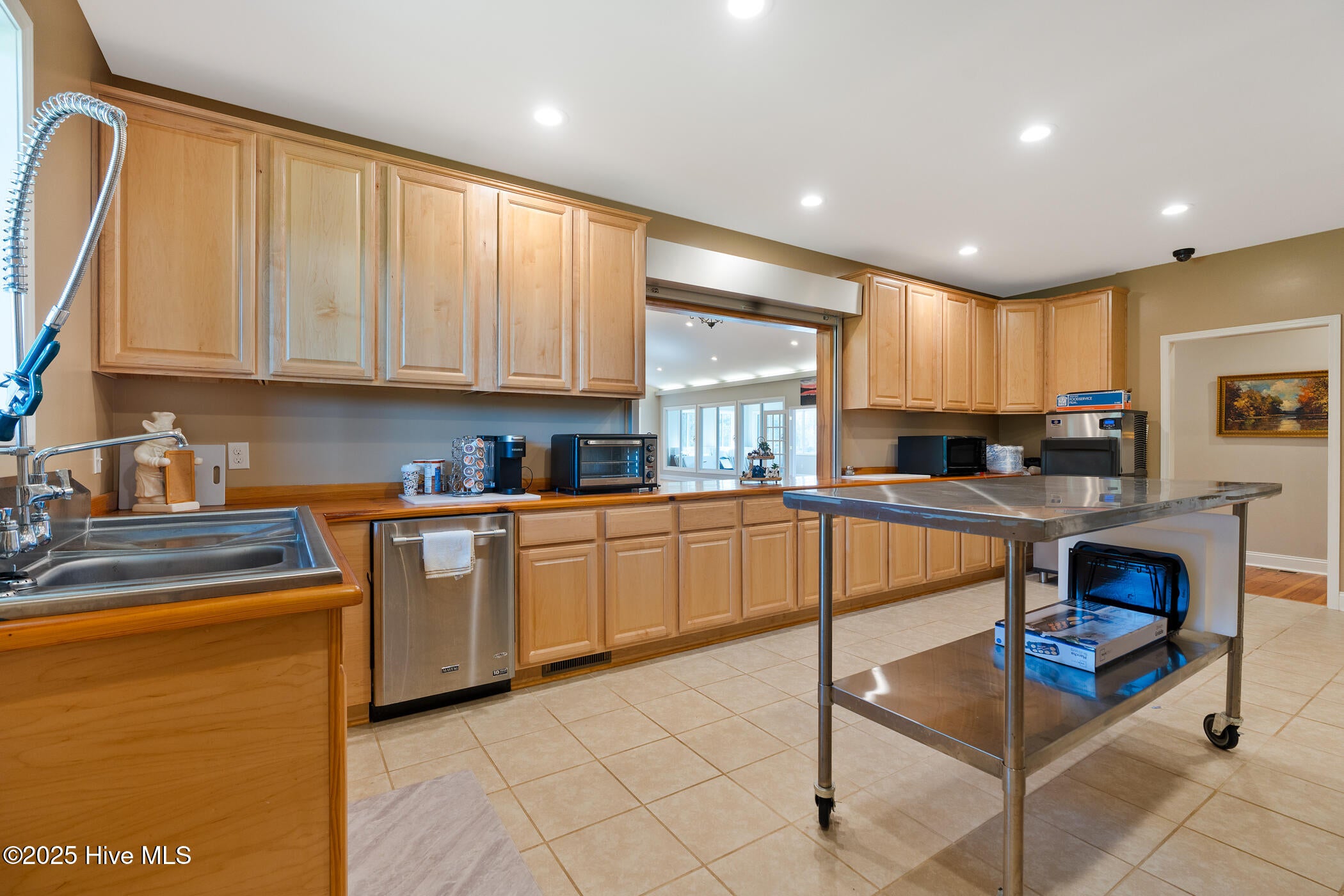 Rockingham, North Carolina, 28379, United States, 2 Bedrooms Bedrooms, ,3 BathroomsBathrooms,Residential,Active,1963276