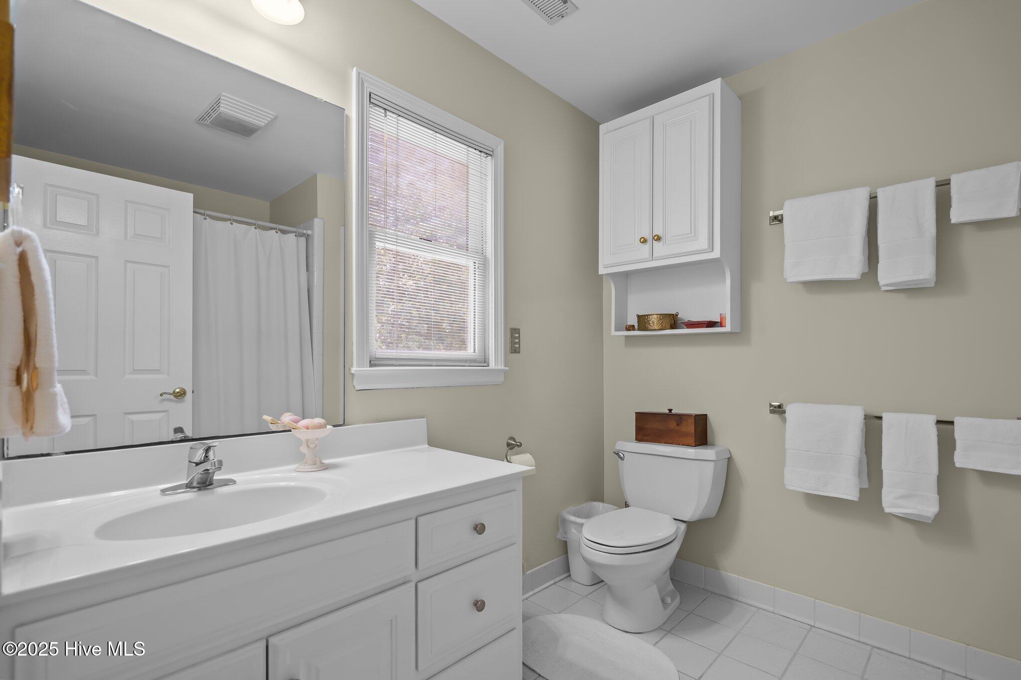 Wilmington, North Carolina, 28409, United States, 4 Bedrooms Bedrooms, ,4 BathroomsBathrooms,Residential,Active,1820493