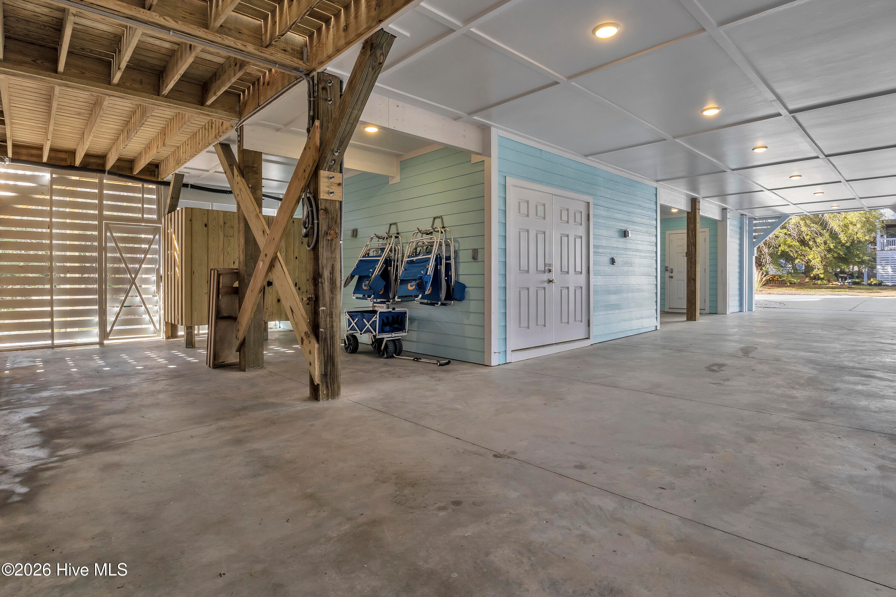 Oak Island, North Carolina, 28465, United States, 6 Bedrooms Bedrooms, ,5 BathroomsBathrooms,Residential,Active,2010558