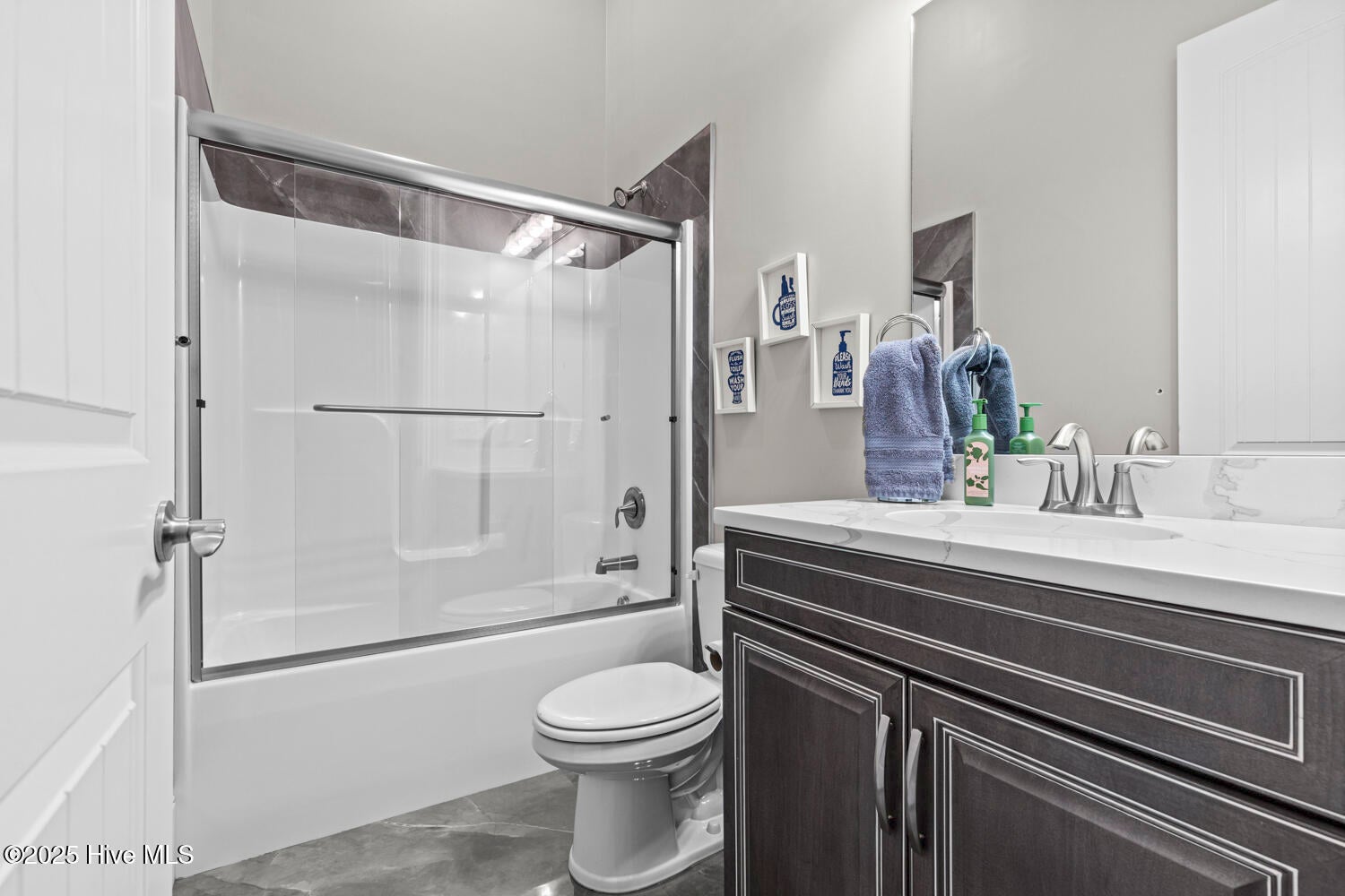 Jacksonville, North Carolina, 28540, United States, 5 Bedrooms Bedrooms, ,6 BathroomsBathrooms,Residential,Active,2006803