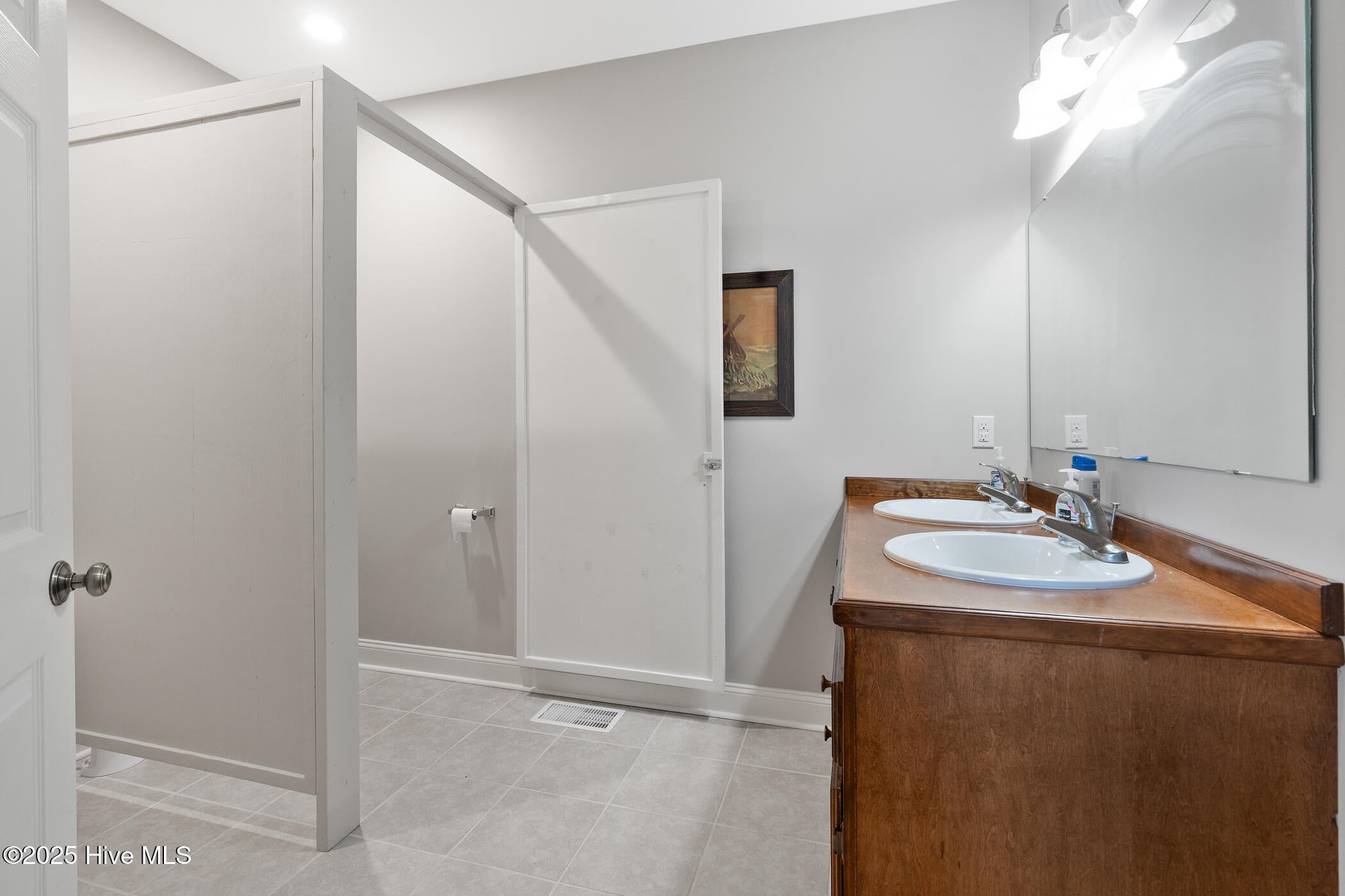 Rockingham, North Carolina, 28379, United States, 2 Bedrooms Bedrooms, ,3 BathroomsBathrooms,Residential,Active,1963276