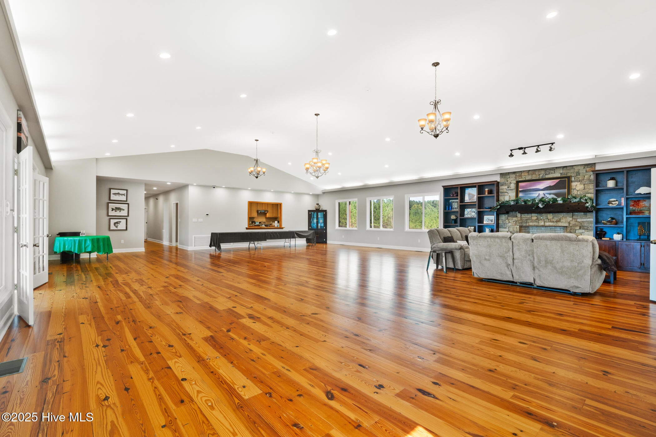 Rockingham, North Carolina, 28379, United States, 2 Bedrooms Bedrooms, ,3 BathroomsBathrooms,Residential,Active,1963276