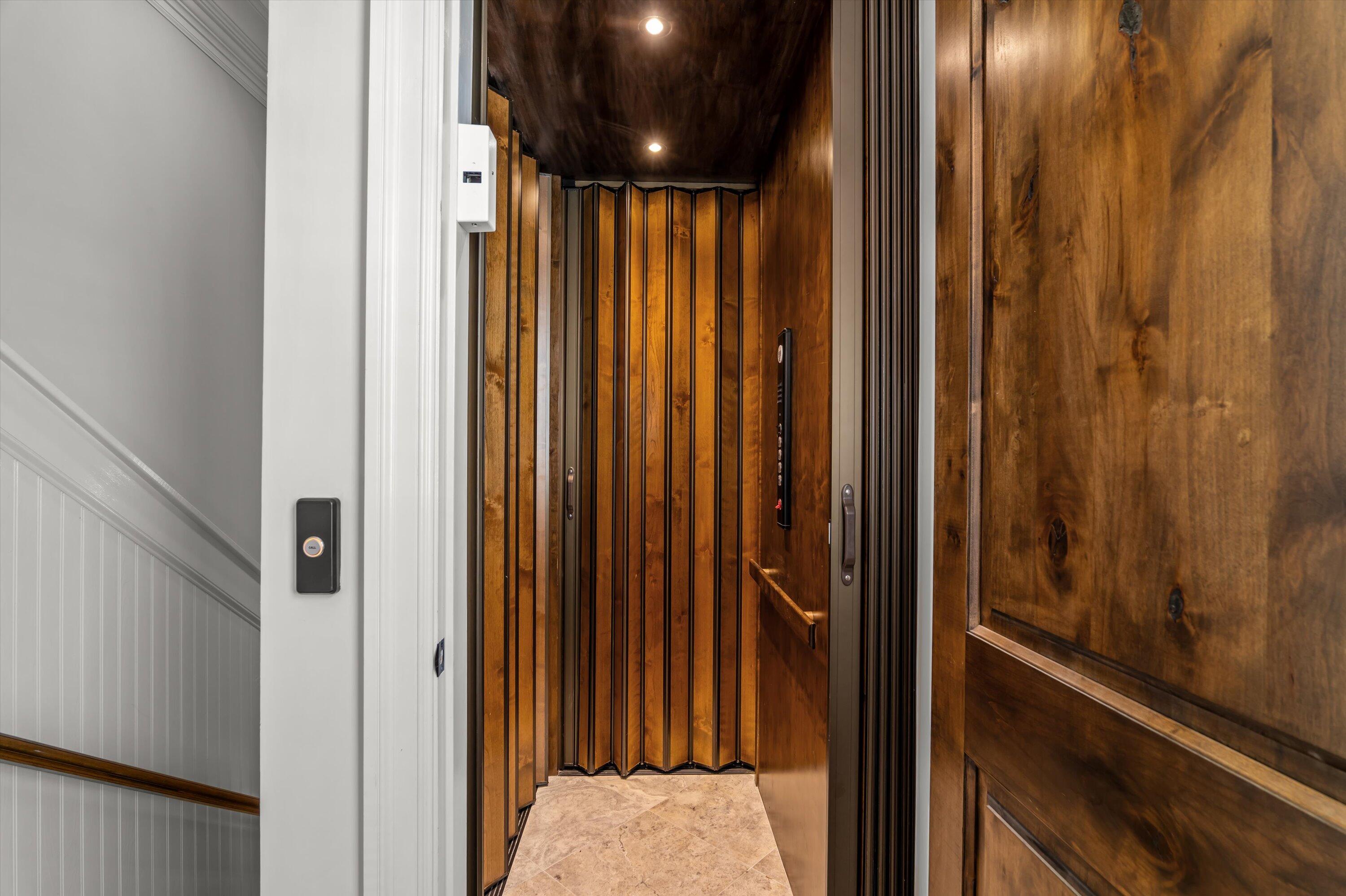 Clarks Hill, South Carolina, 29821, United States, 4 Bedrooms Bedrooms, ,7 BathroomsBathrooms,Residential,Active,2010209