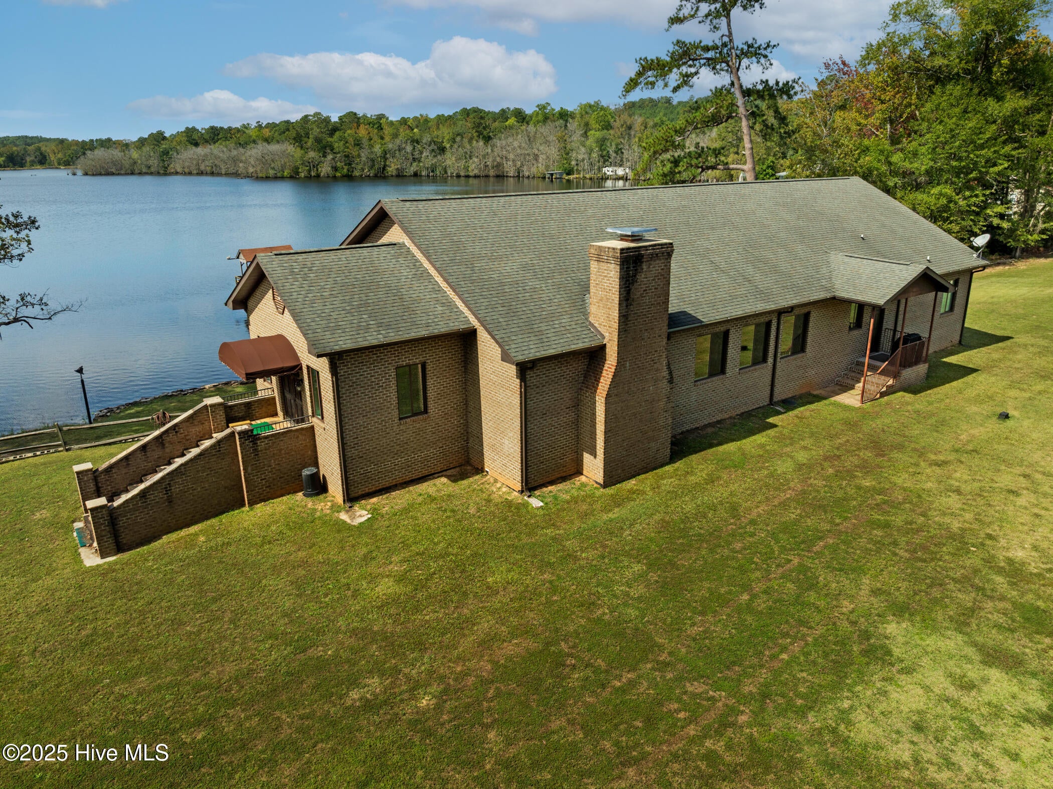 Rockingham, North Carolina, 28379, United States, 2 Bedrooms Bedrooms, ,3 BathroomsBathrooms,Residential,Active,1963276