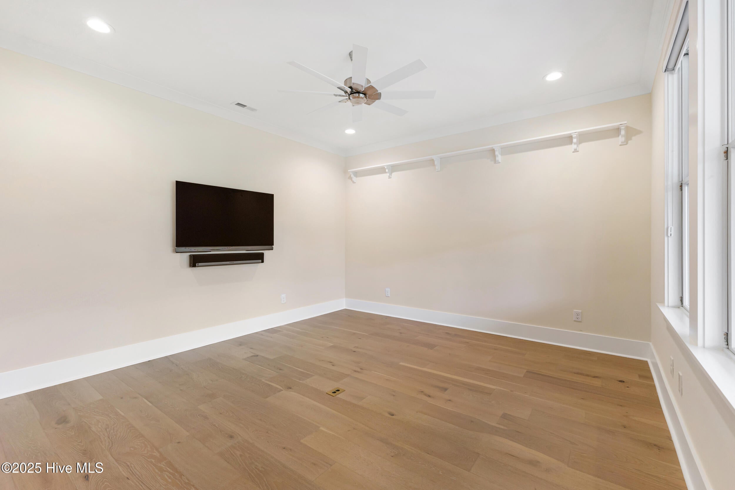 Carolina Beach, North Carolina, 28428, United States, 5 Bedrooms Bedrooms, ,4 BathroomsBathrooms,Residential,Active,1970929