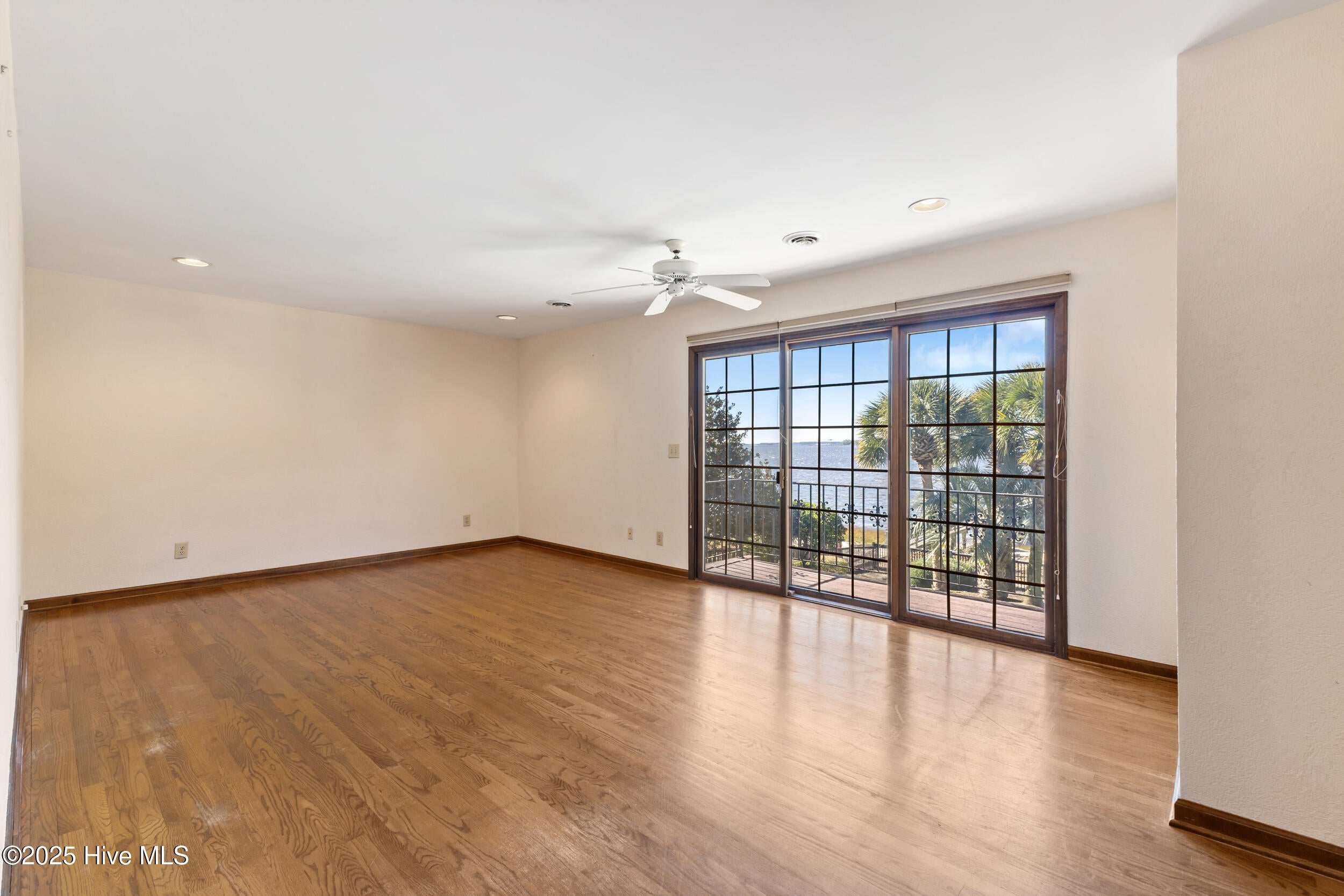 Wilmington, North Carolina, 28412, United States, 4 Bedrooms Bedrooms, ,3 BathroomsBathrooms,Residential,Active,1990605