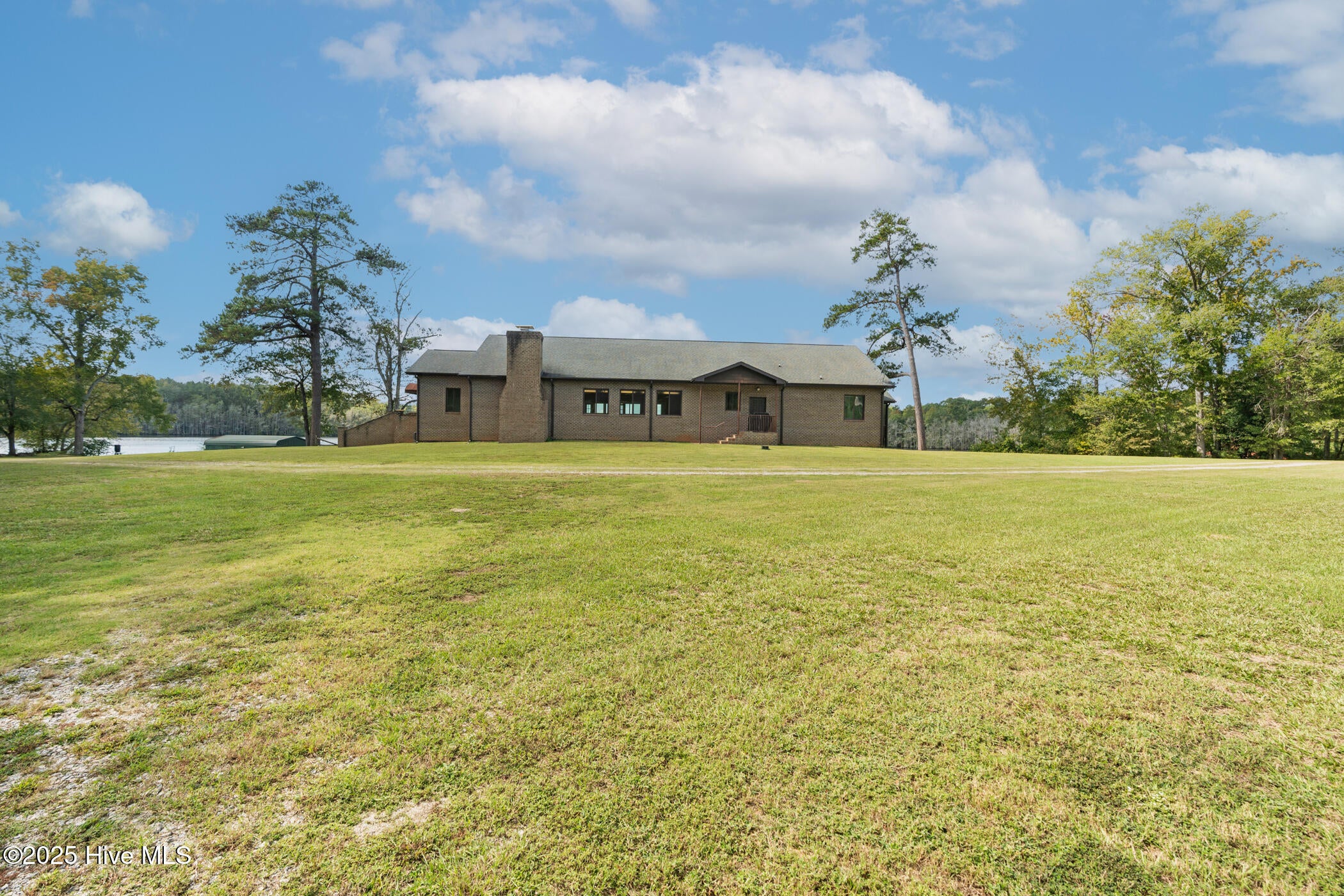 Rockingham, North Carolina, 28379, United States, 2 Bedrooms Bedrooms, ,3 BathroomsBathrooms,Residential,Active,1963276