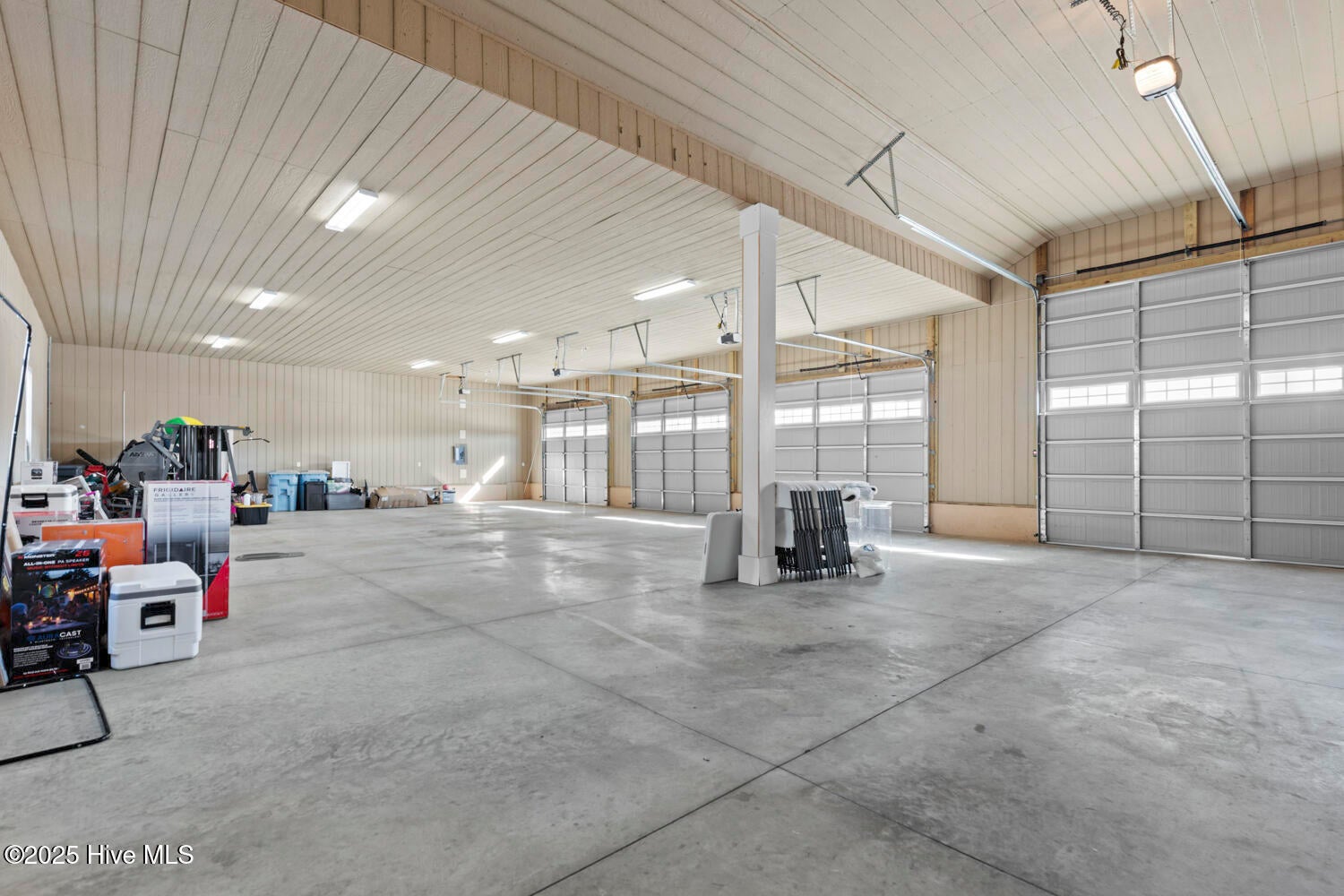 Jacksonville, North Carolina, 28540, United States, 5 Bedrooms Bedrooms, ,6 BathroomsBathrooms,Residential,Active,2006803