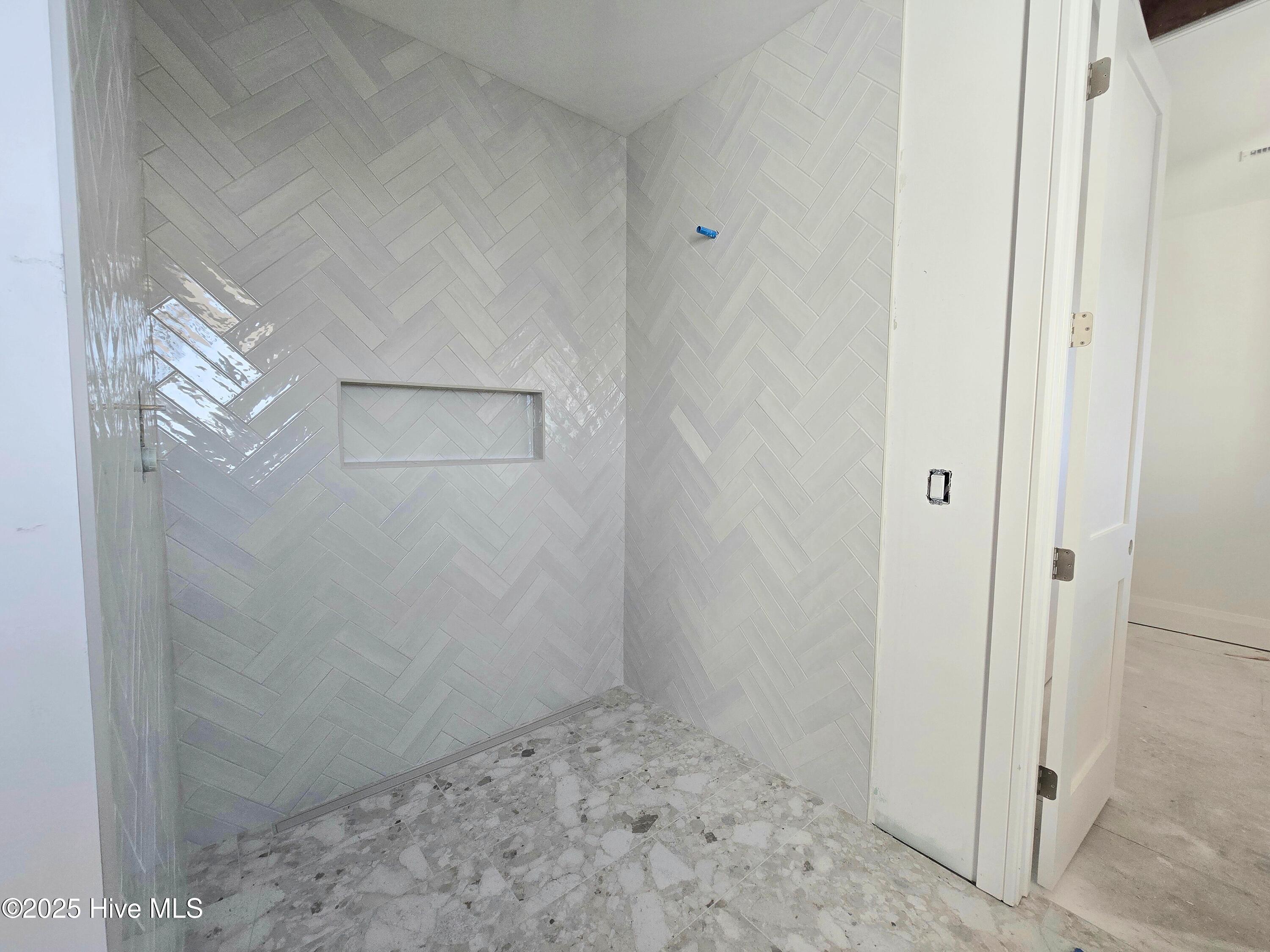 Surf City, North Carolina, 28445, United States, 6 Bedrooms Bedrooms, ,5 BathroomsBathrooms,Residential,Active,1951794