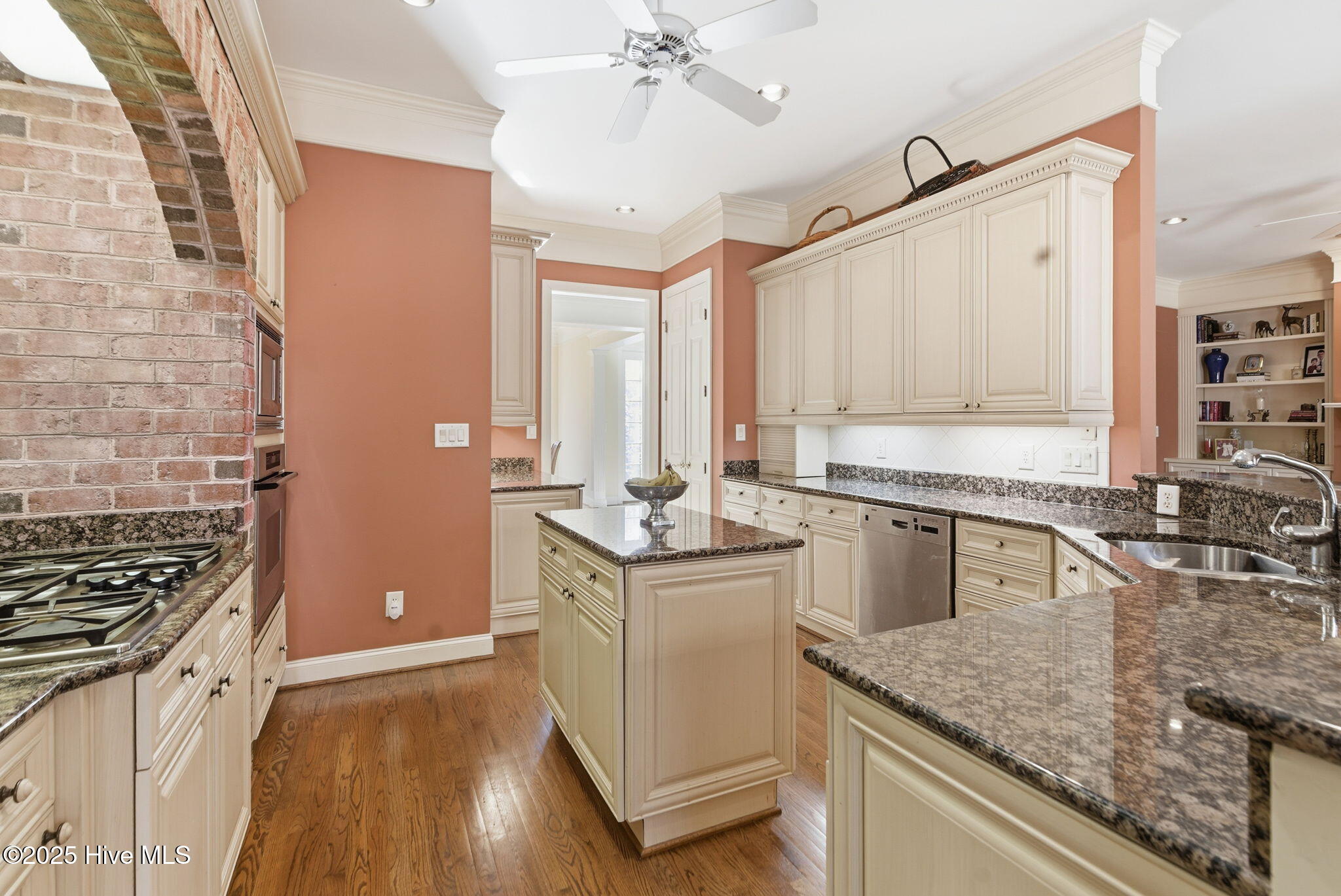 Durham, North Carolina, 27705, United States, 5 Bedrooms Bedrooms, ,5 BathroomsBathrooms,Residential,Active,1997609