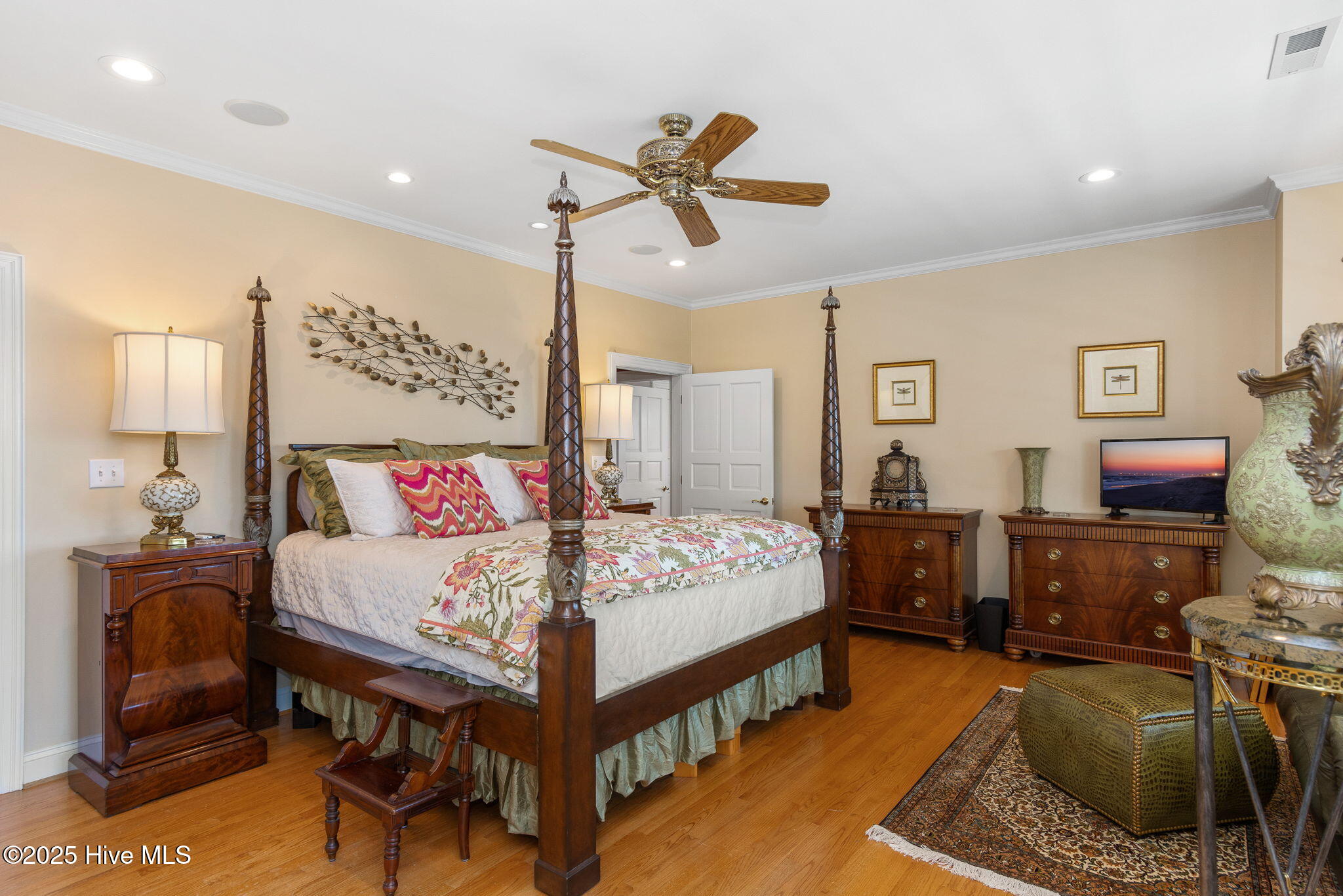 Newport, North Carolina, 28570, United States, 6 Bedrooms Bedrooms, ,7 BathroomsBathrooms,Residential,Active,2003565