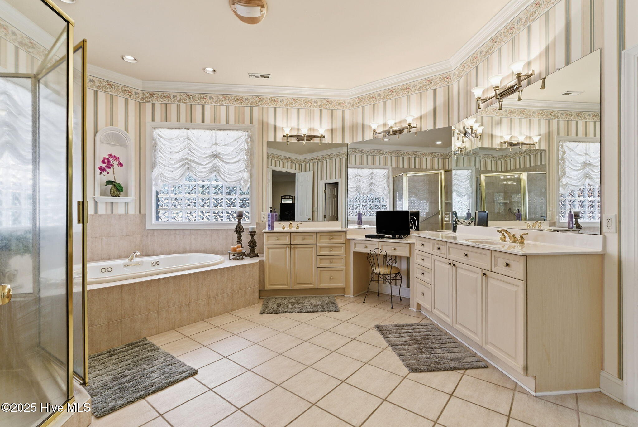 Durham, North Carolina, 27705, United States, 5 Bedrooms Bedrooms, ,5 BathroomsBathrooms,Residential,Active,1997609