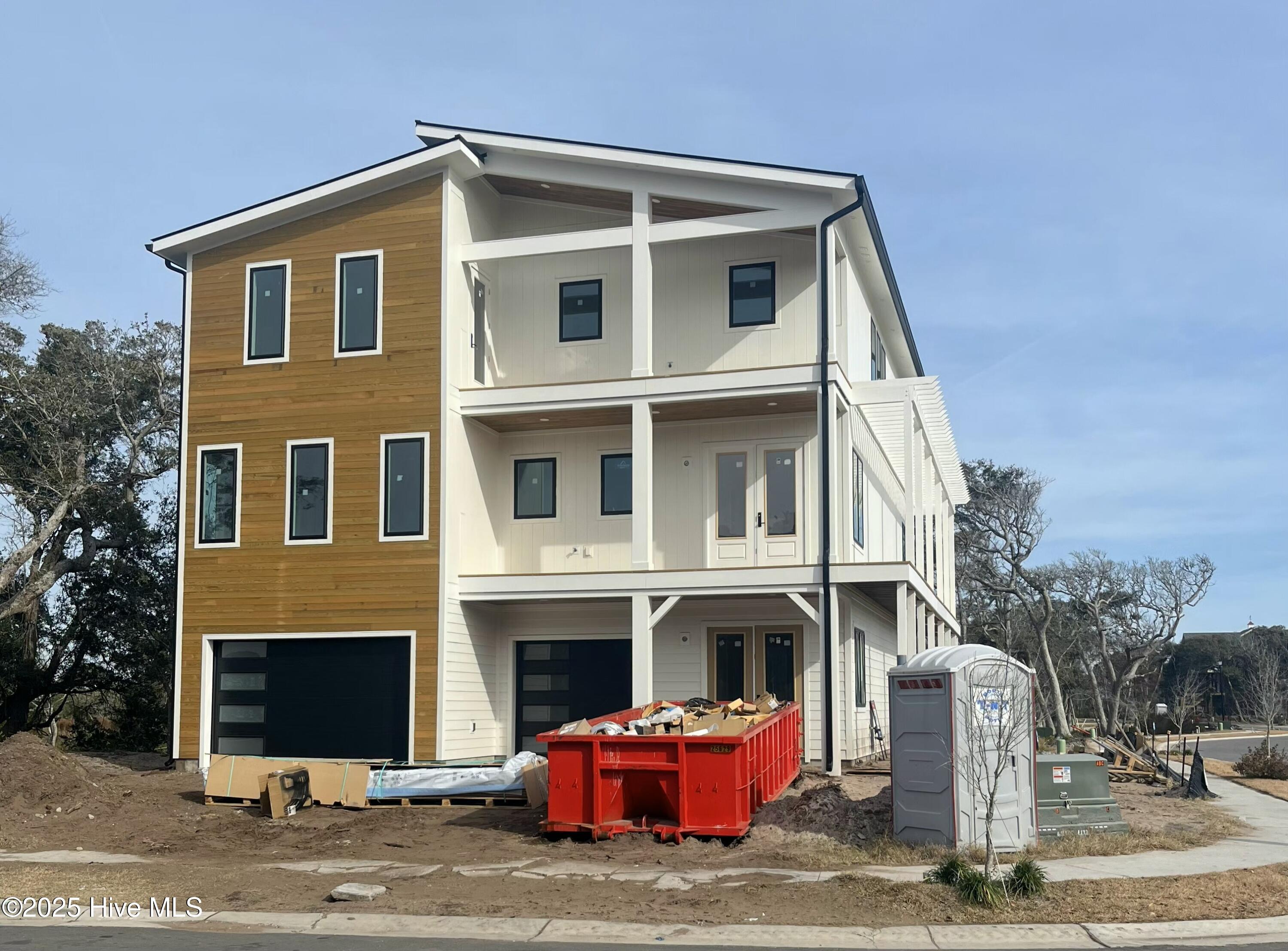 Surf City, North Carolina, 28445, United States, 6 Bedrooms Bedrooms, ,5 BathroomsBathrooms,Residential,Active,1951794