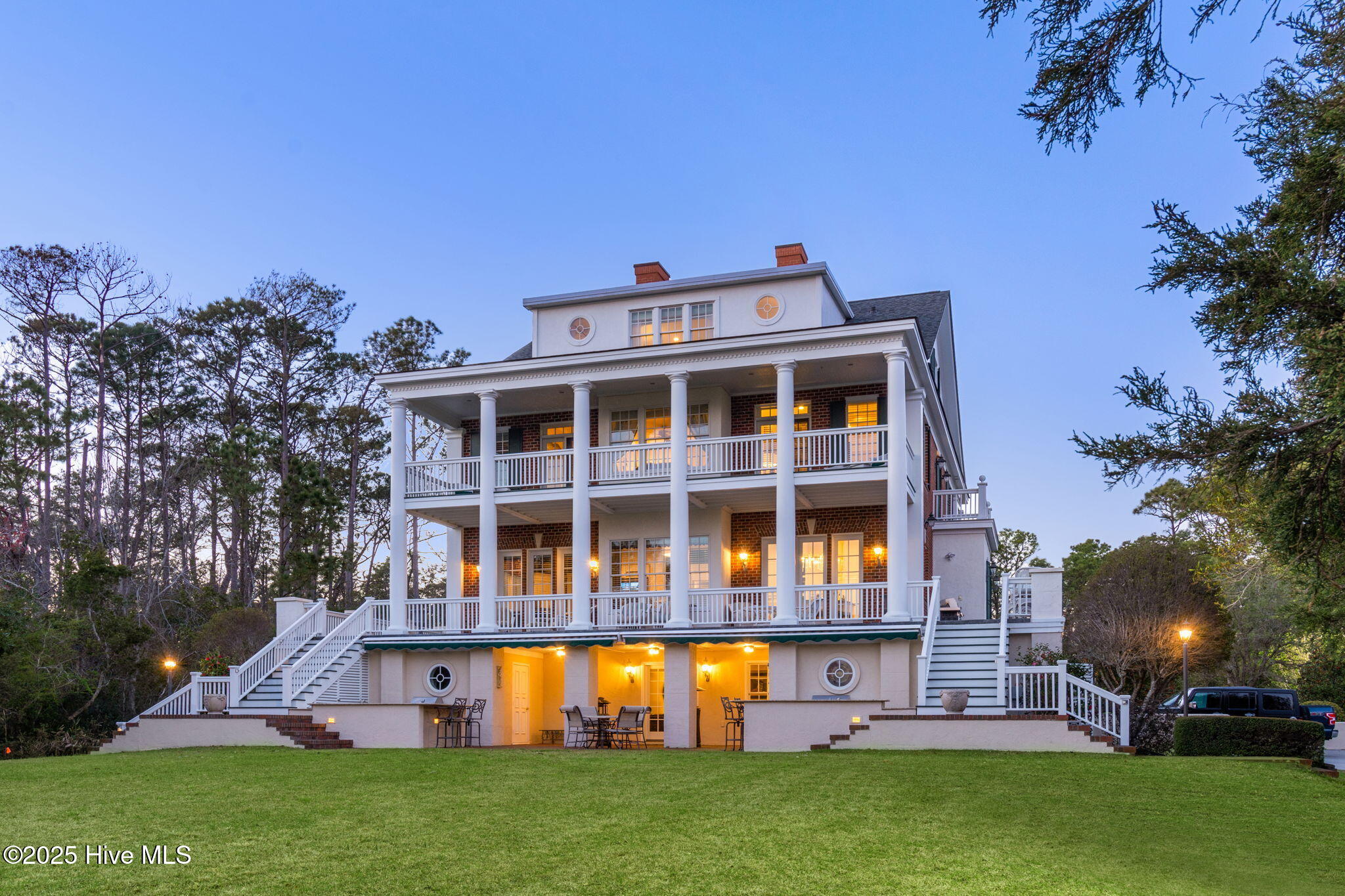 Newport, North Carolina, 28570, United States, 6 Bedrooms Bedrooms, ,7 BathroomsBathrooms,Residential,Active,2003565