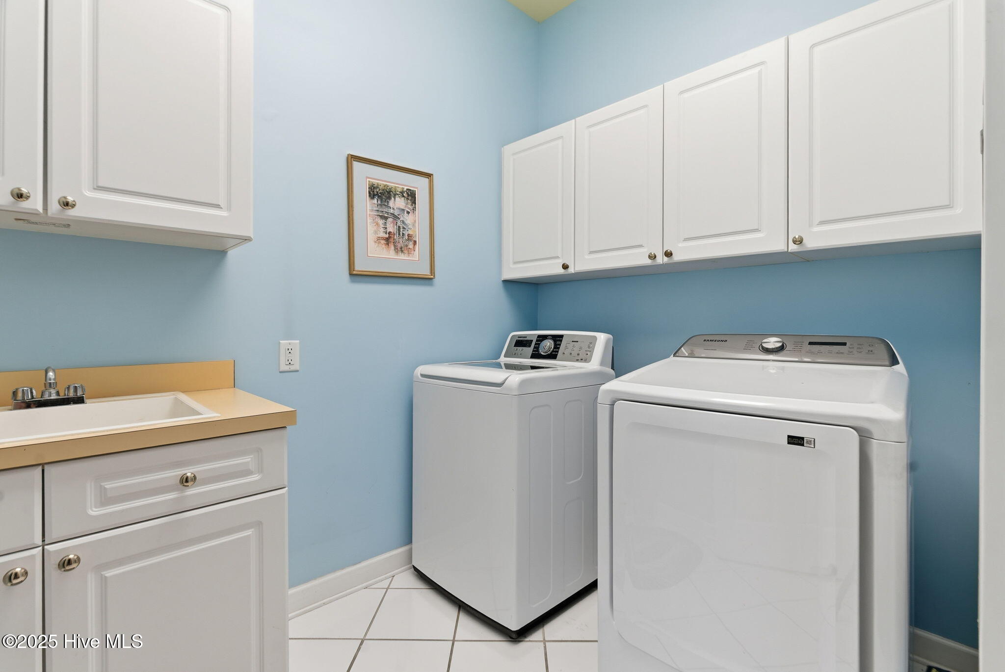 Durham, North Carolina, 27705, United States, 5 Bedrooms Bedrooms, ,5 BathroomsBathrooms,Residential,Active,1997609