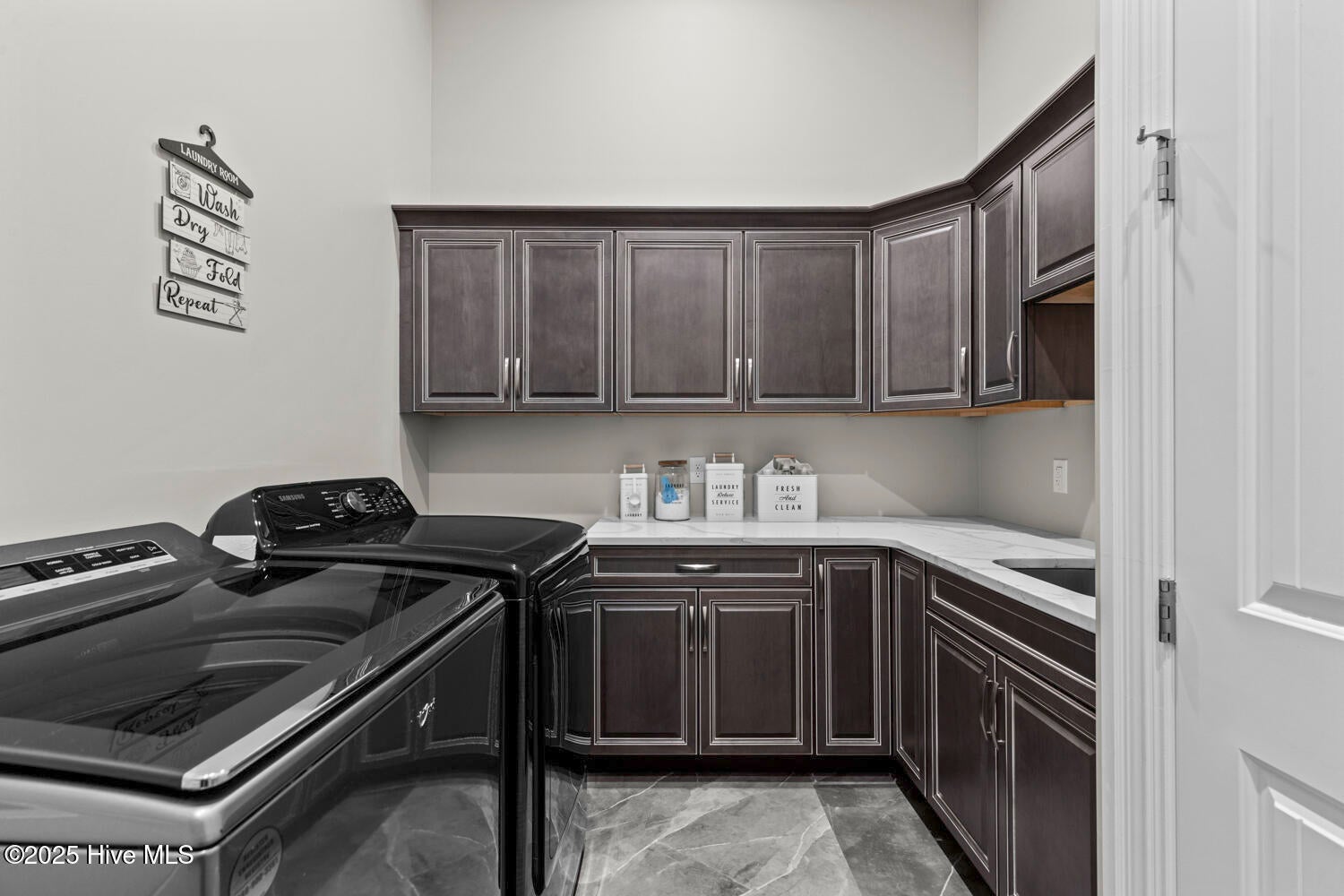 Jacksonville, North Carolina, 28540, United States, 5 Bedrooms Bedrooms, ,6 BathroomsBathrooms,Residential,Active,2006803