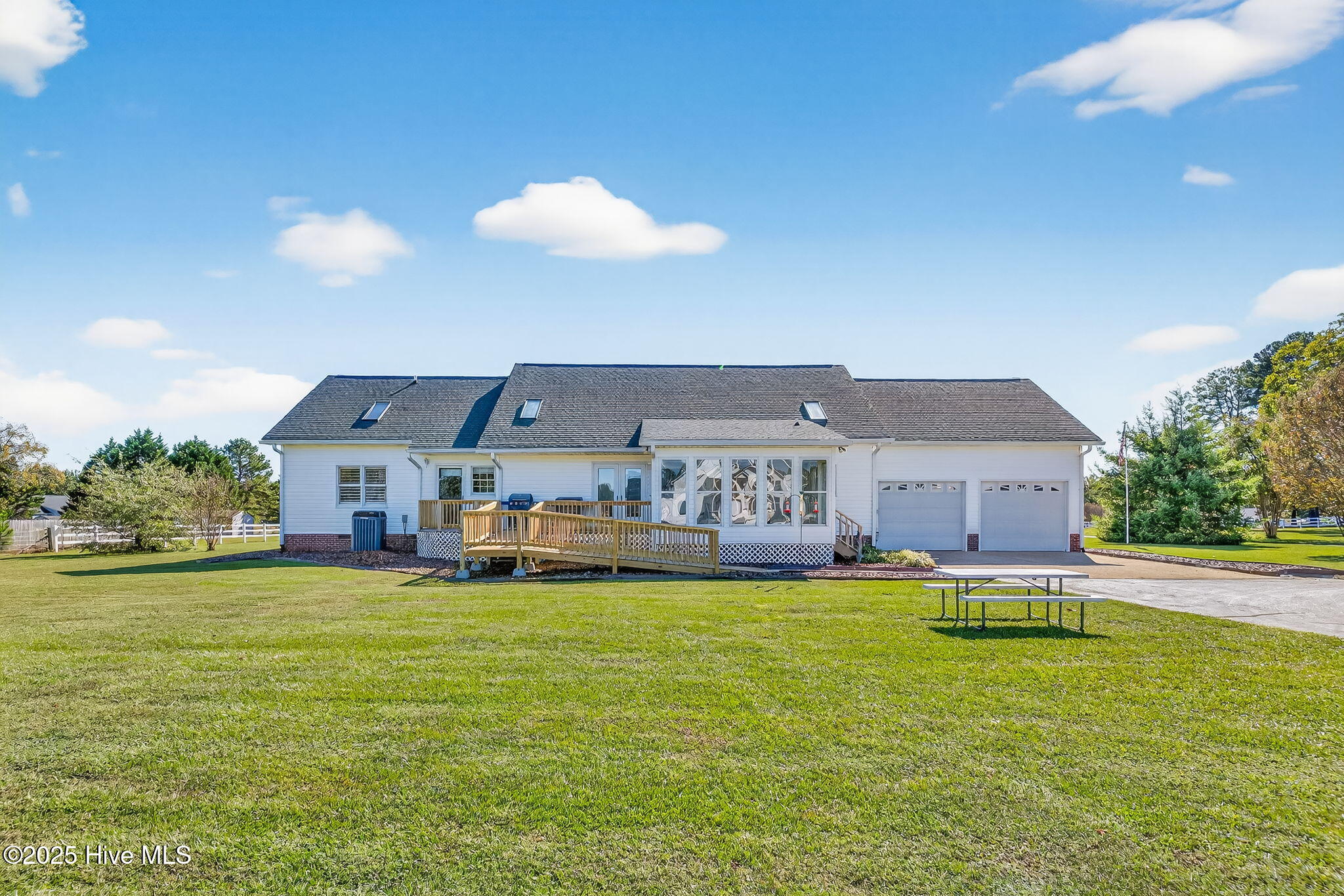 Benson, North Carolina, 27504, United States, 3 Bedrooms Bedrooms, ,3 BathroomsBathrooms,Residential,Active,2043414