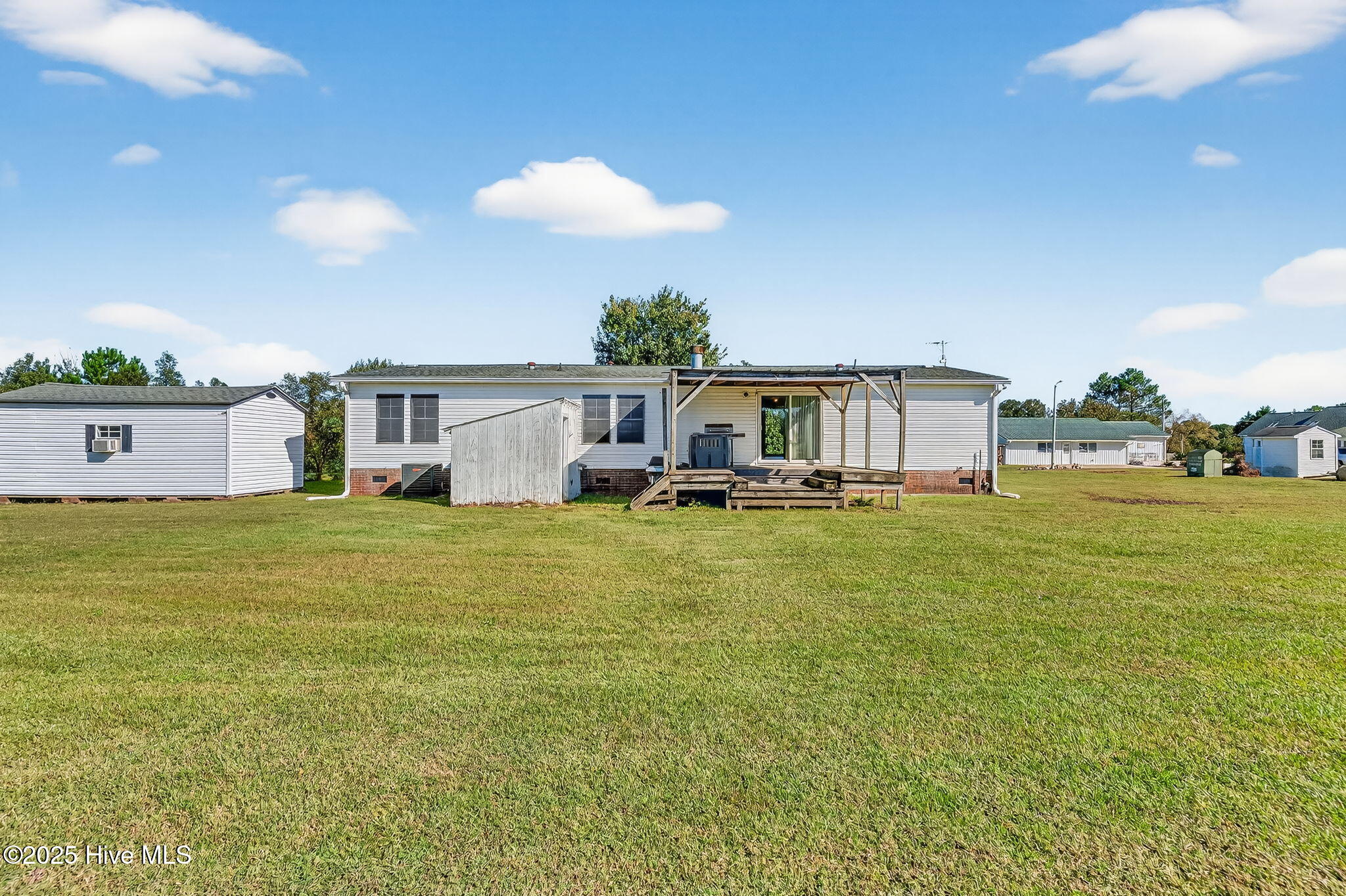 Benson, North Carolina, 27504, United States, 3 Bedrooms Bedrooms, ,3 BathroomsBathrooms,Residential,Active,2043414