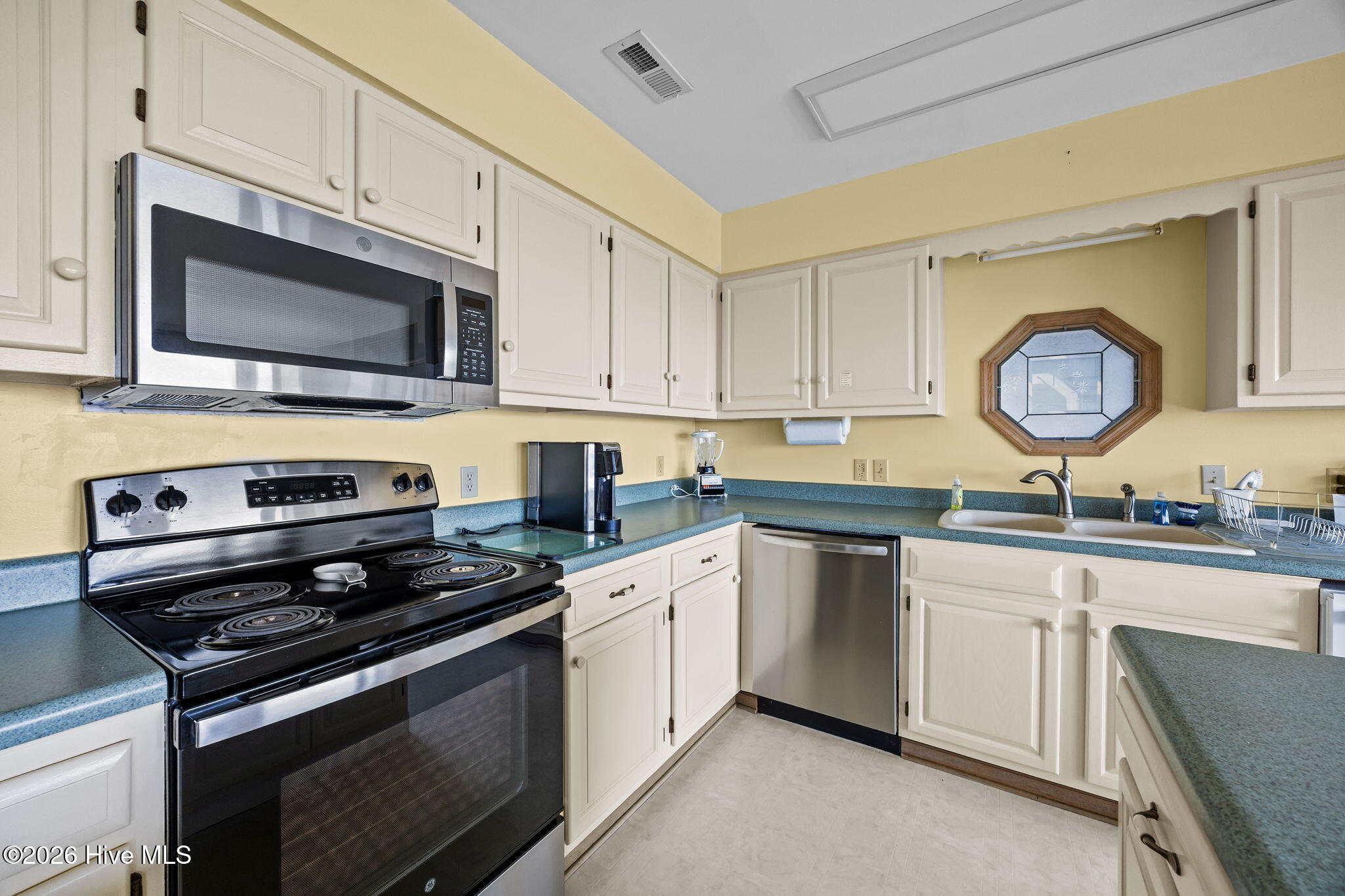 Holden Beach, North Carolina, 28462, United States, 6 Bedrooms Bedrooms, ,5 BathroomsBathrooms,Residential,Active,2017518