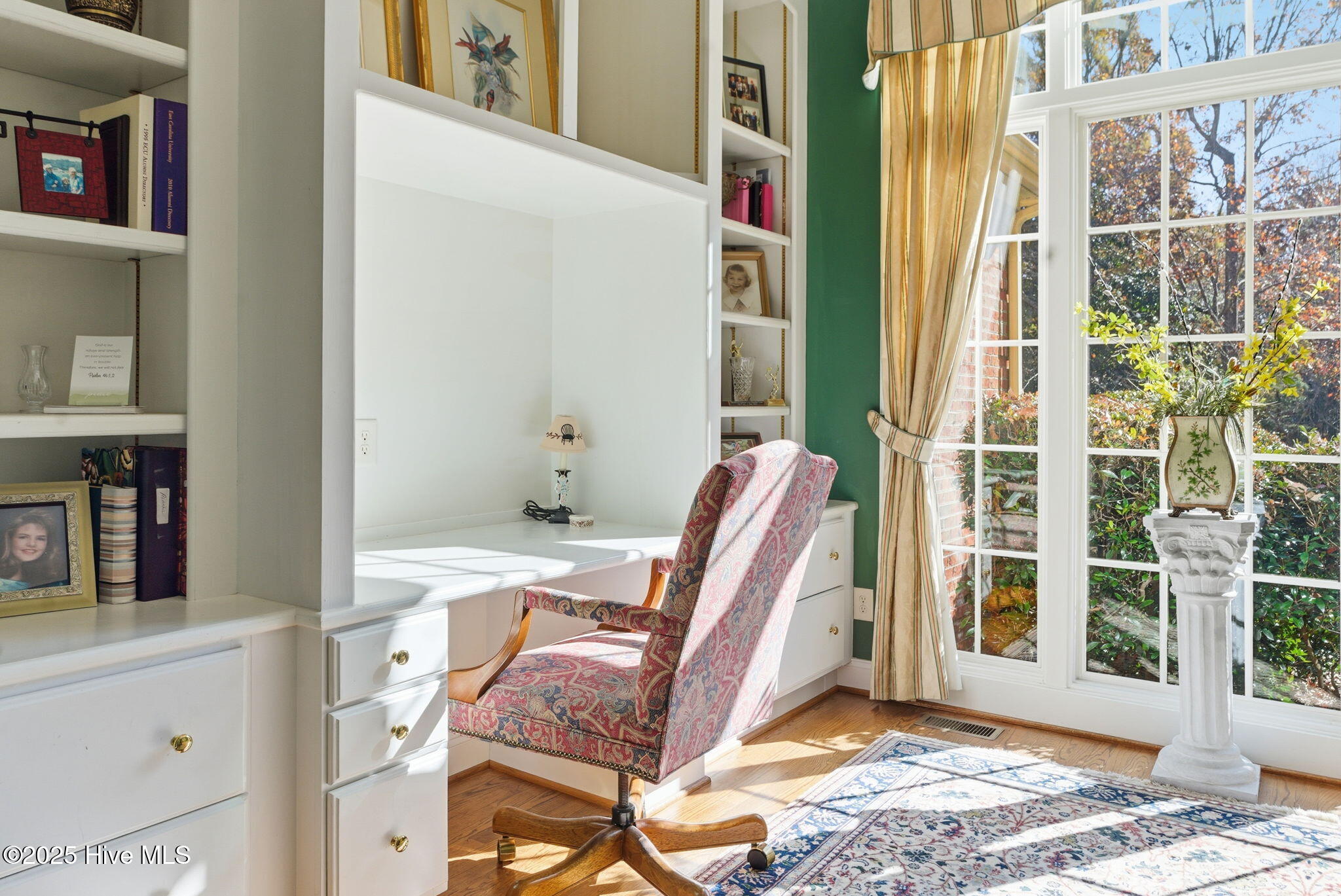 Durham, North Carolina, 27705, United States, 5 Bedrooms Bedrooms, ,5 BathroomsBathrooms,Residential,Active,1997609