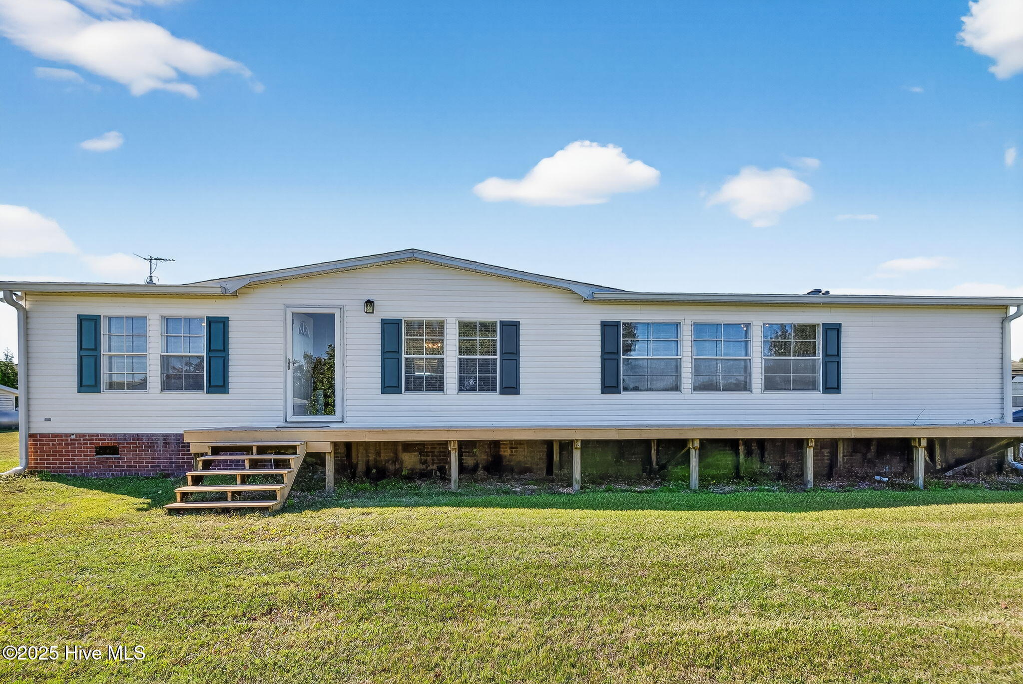 Benson, North Carolina, 27504, United States, 3 Bedrooms Bedrooms, ,3 BathroomsBathrooms,Residential,Active,1972180