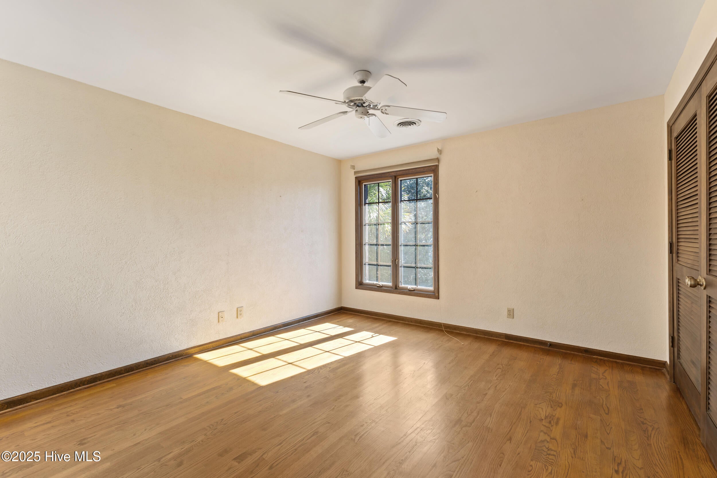 Wilmington, North Carolina, 28412, United States, 4 Bedrooms Bedrooms, ,3 BathroomsBathrooms,Residential,Active,1990605