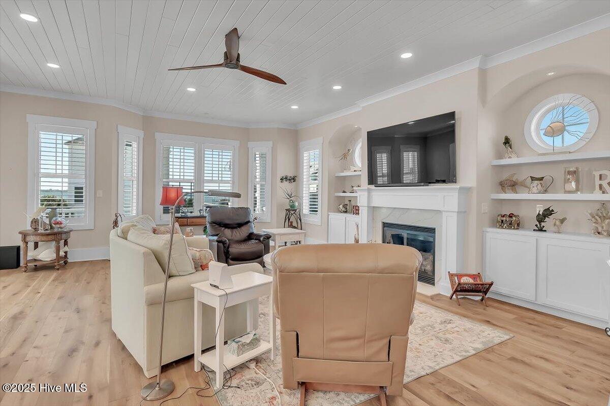 Morehead City, North Carolina, 28557, United States, 3 Bedrooms Bedrooms, ,4 BathroomsBathrooms,Residential,Active,2007117