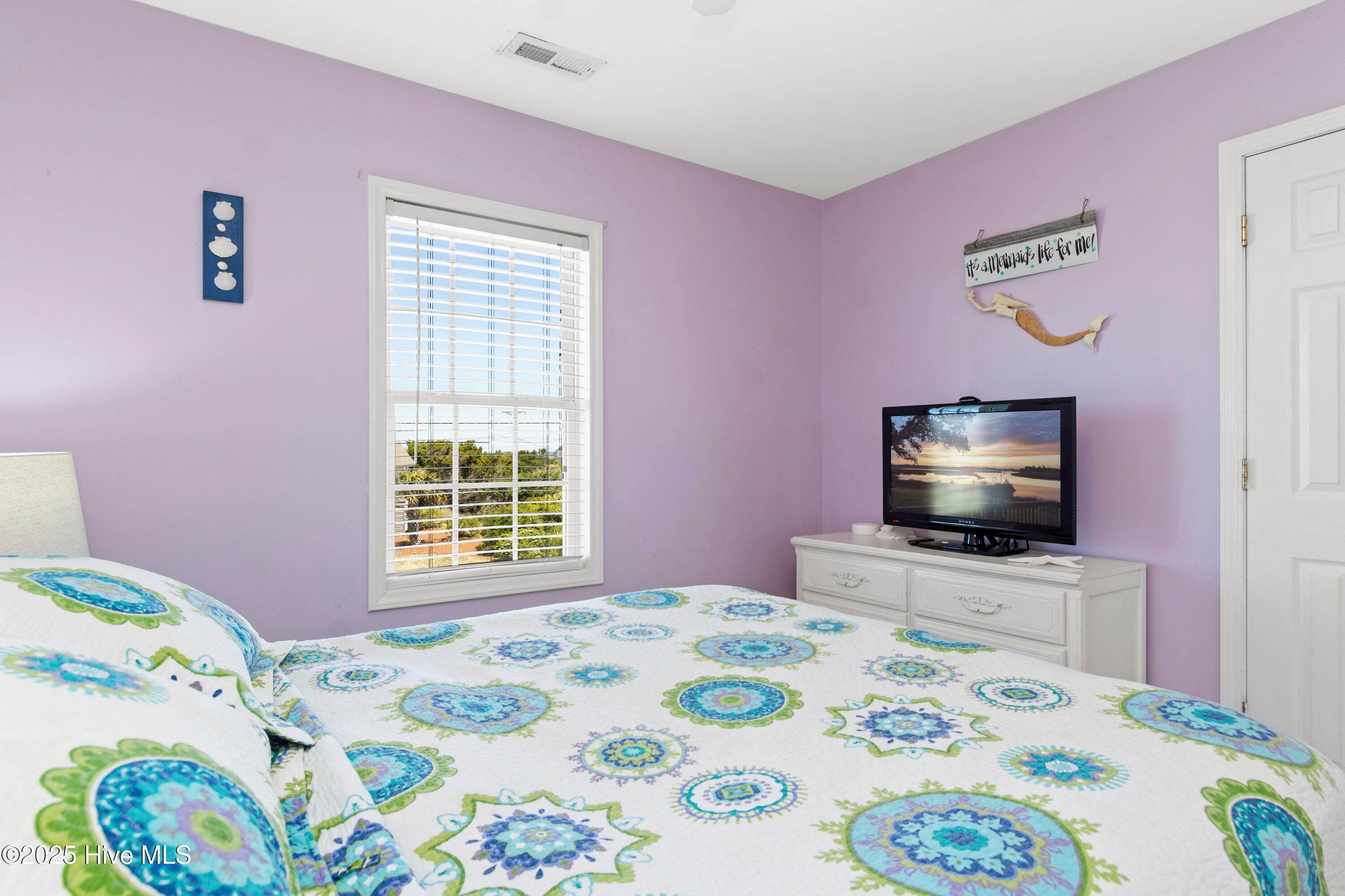 Emerald Isle, North Carolina, 28594, United States, 7 Bedrooms Bedrooms, ,4 BathroomsBathrooms,Residential,Active,1993661