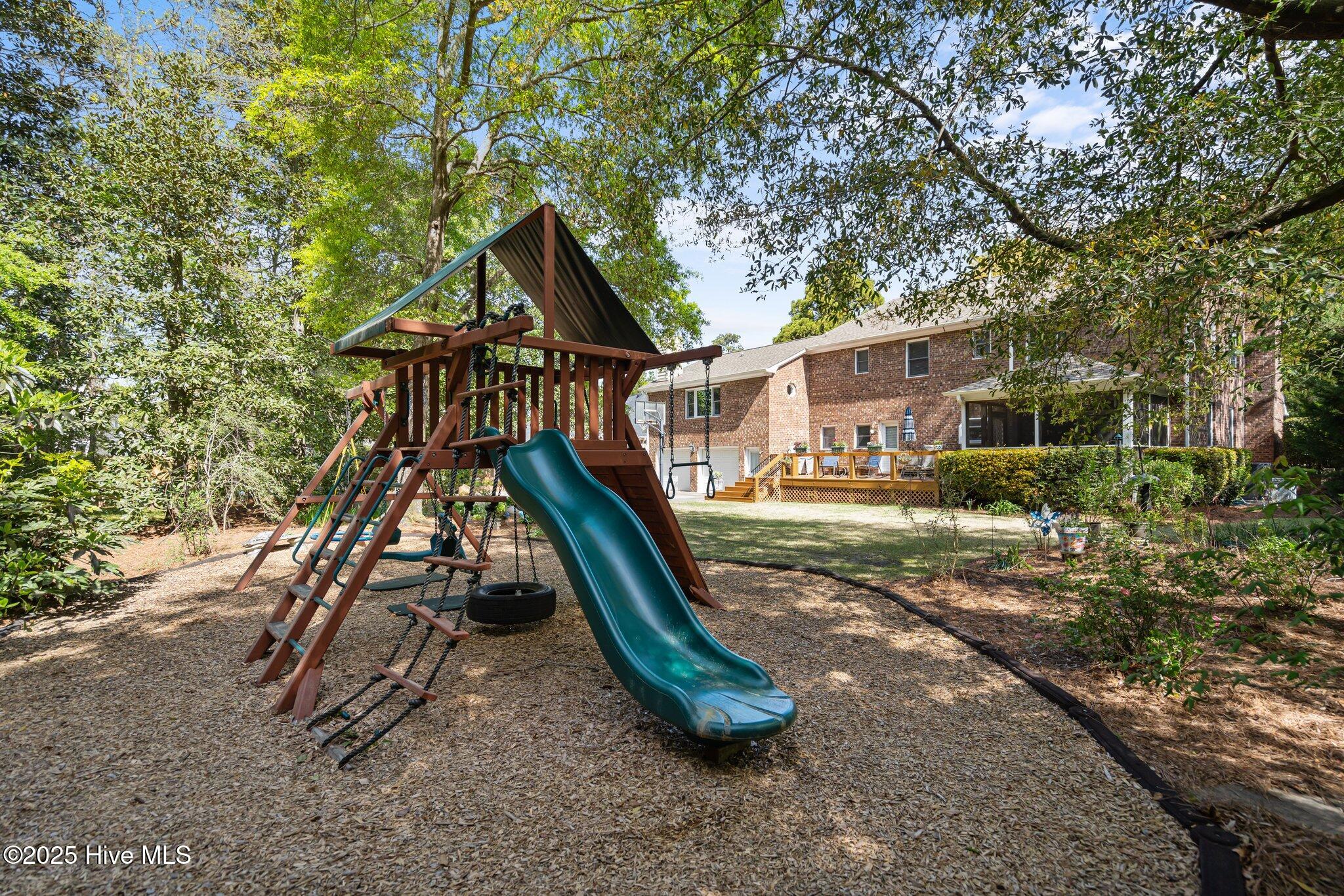 Wilmington, North Carolina, 28409, United States, 4 Bedrooms Bedrooms, ,4 BathroomsBathrooms,Residential,Active,1820493