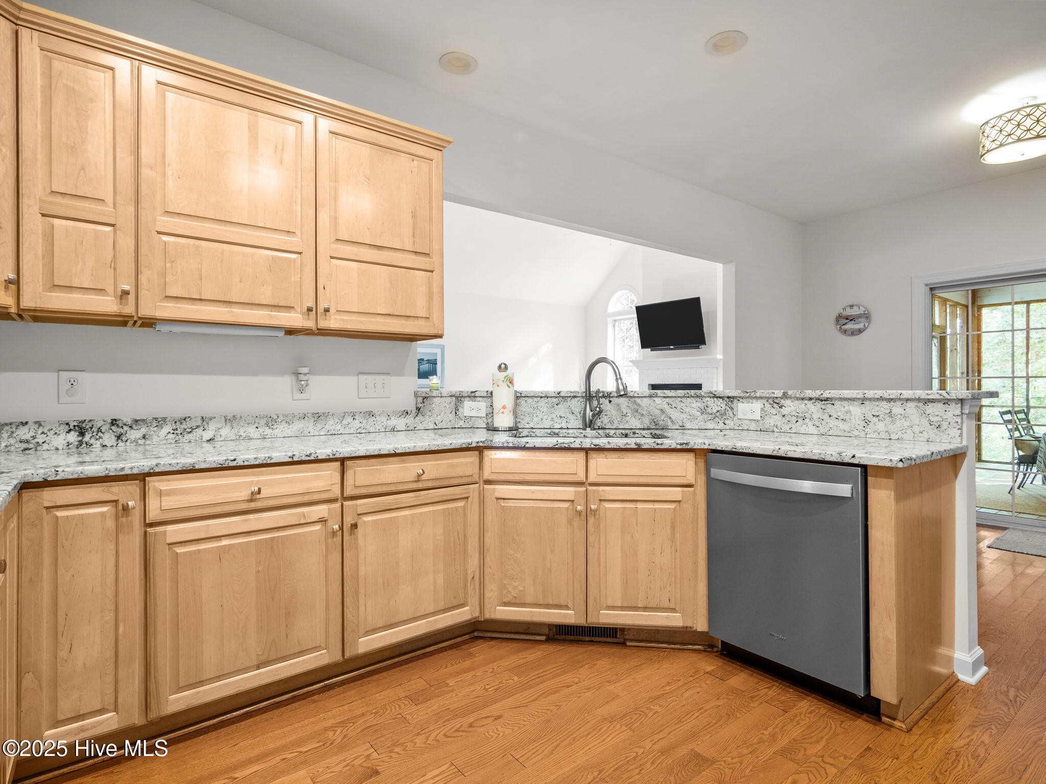 Emerald Isle, North Carolina, 28594, United States, 3 Bedrooms Bedrooms, ,3 BathroomsBathrooms,Residential,Active,1993672