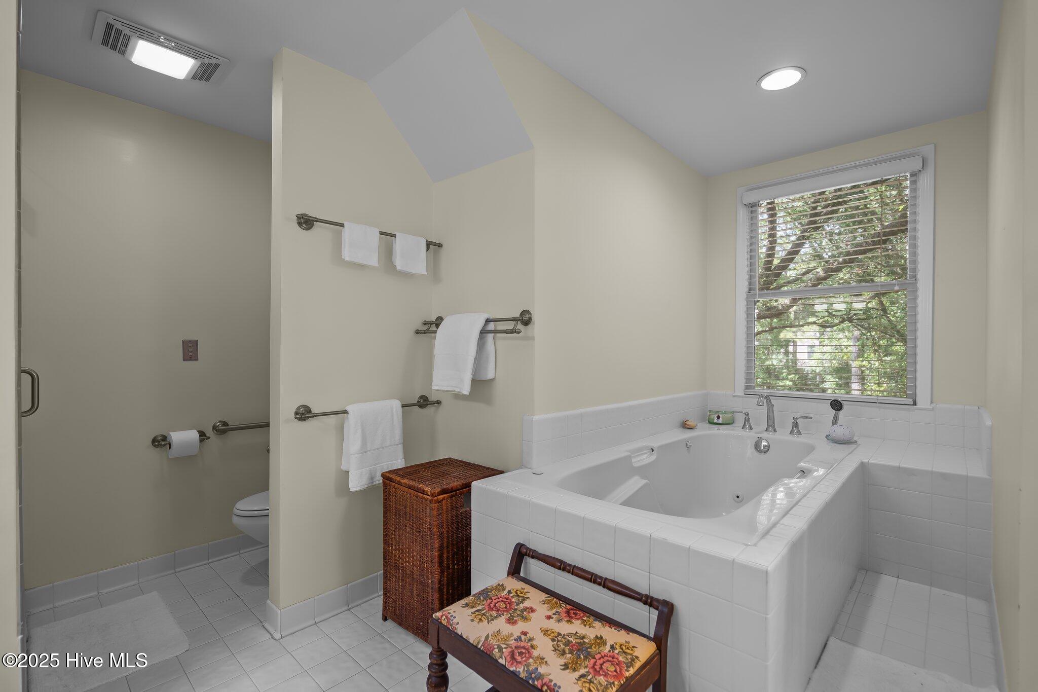 Wilmington, North Carolina, 28409, United States, 4 Bedrooms Bedrooms, ,4 BathroomsBathrooms,Residential,Active,1820493