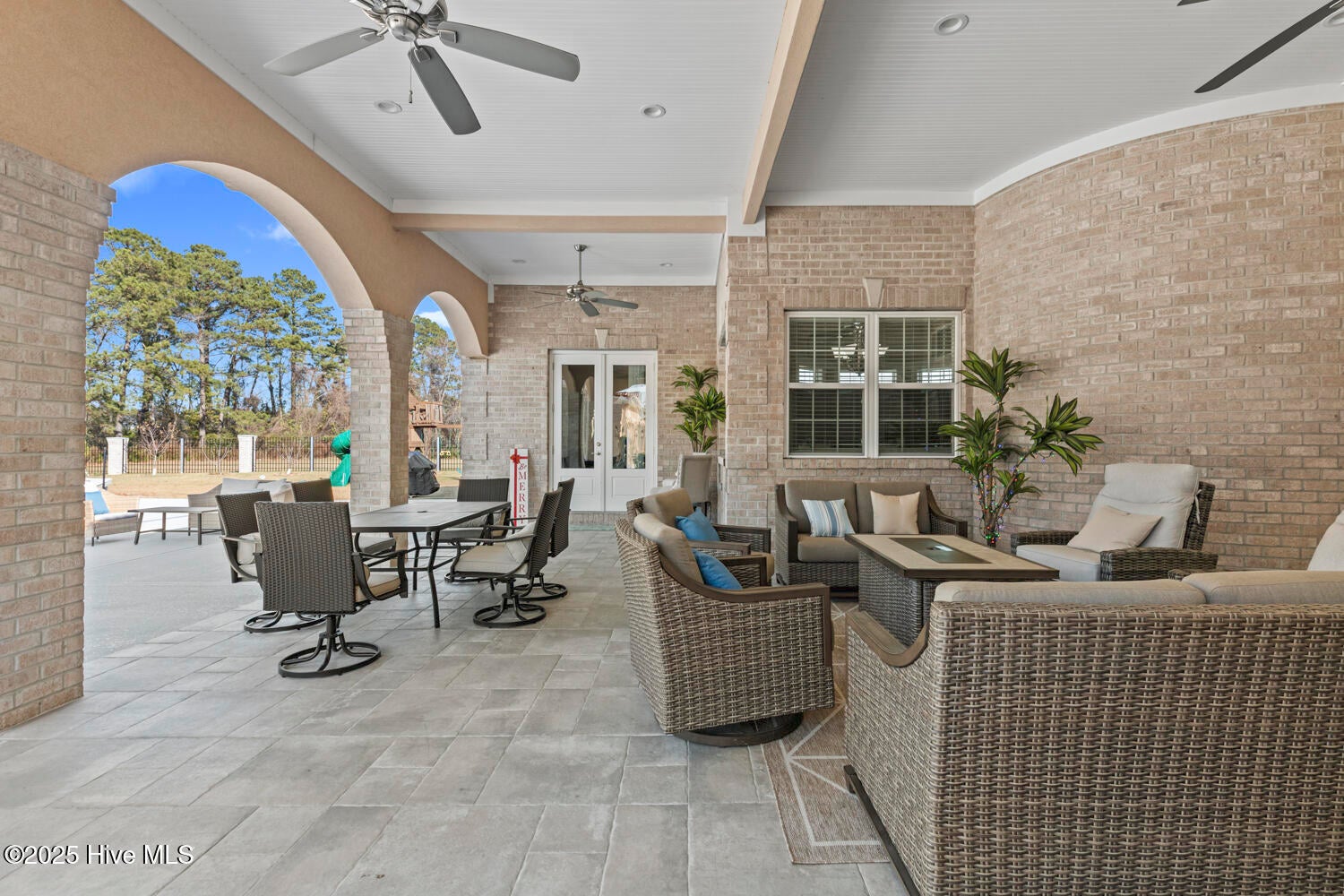 Jacksonville, North Carolina, 28540, United States, 5 Bedrooms Bedrooms, ,6 BathroomsBathrooms,Residential,Active,2006803