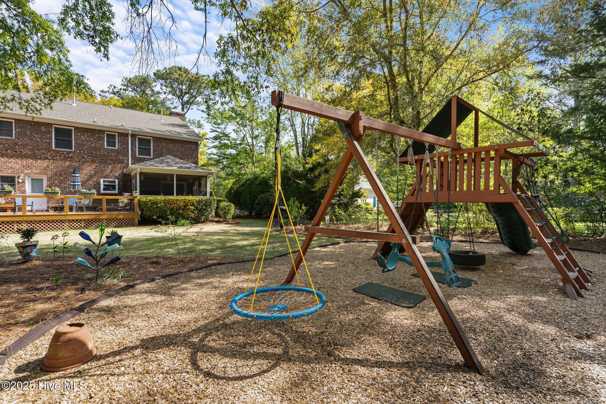 Wilmington, North Carolina, 28409, United States, 4 Bedrooms Bedrooms, ,4 BathroomsBathrooms,Residential,Active,1820493