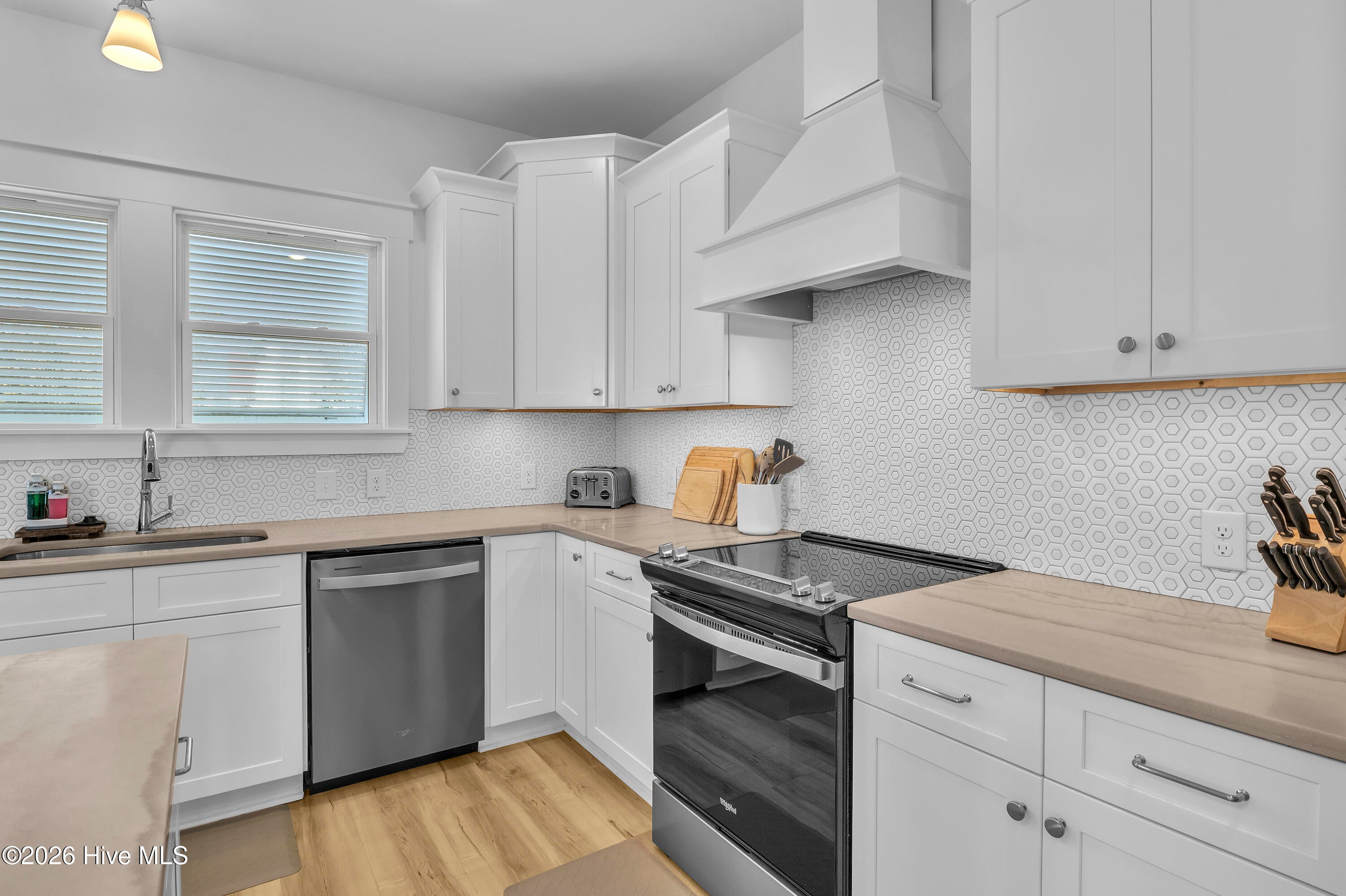 Oak Island, North Carolina, 28465, United States, 6 Bedrooms Bedrooms, ,5 BathroomsBathrooms,Residential,Active,2010558